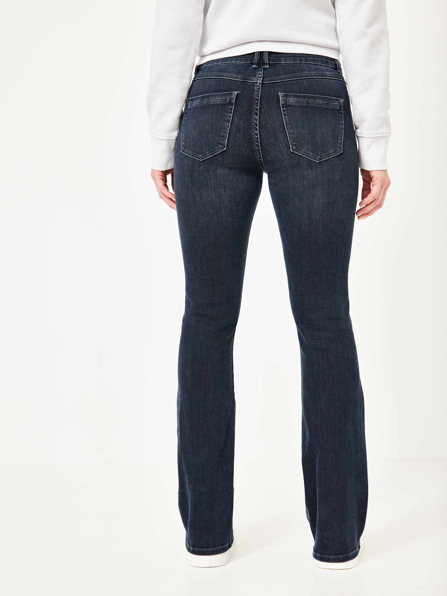 605767199000-5700_02_damen-bootcut-jeans-jane-paddocks_ay.jpg
