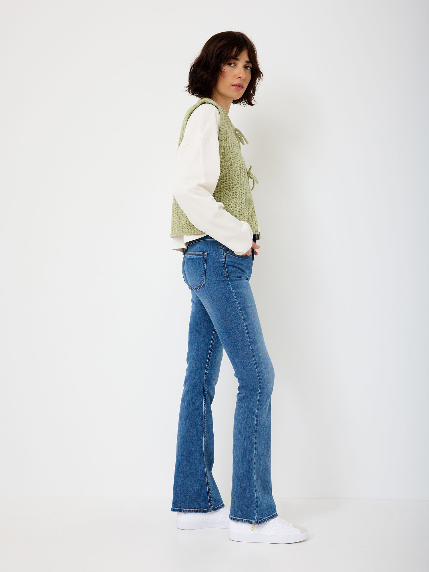 605767849000-4566_03_high-waist-bootcut-jeans-paddocks-jane_ay.jpg
