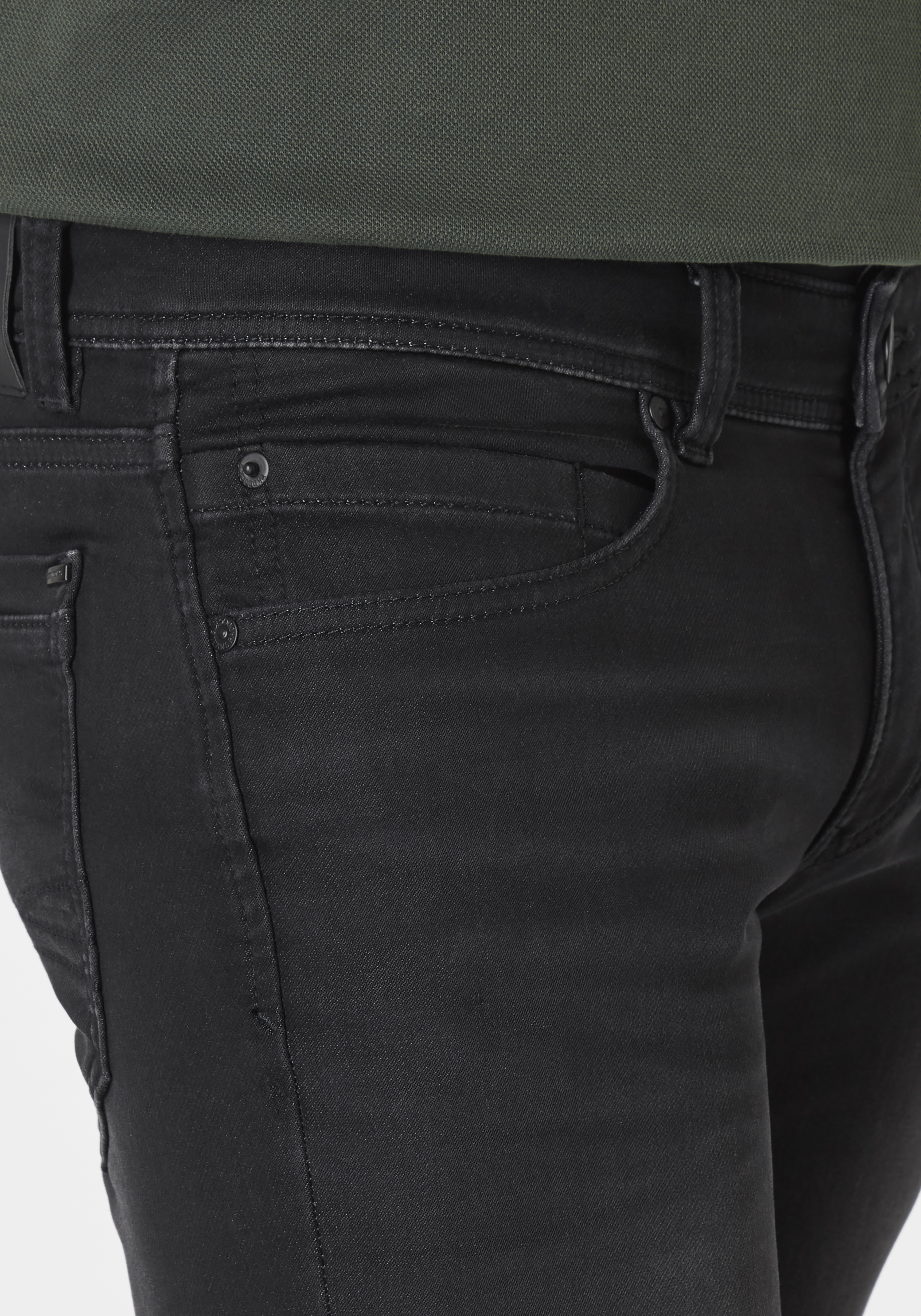 802017279000-6015_3_herren-slim-jogg-schwarz-dean-paddocks.jpg 802017279000-6015_3_herren-slim-jogg-schwarz-dean-paddocks.jpg