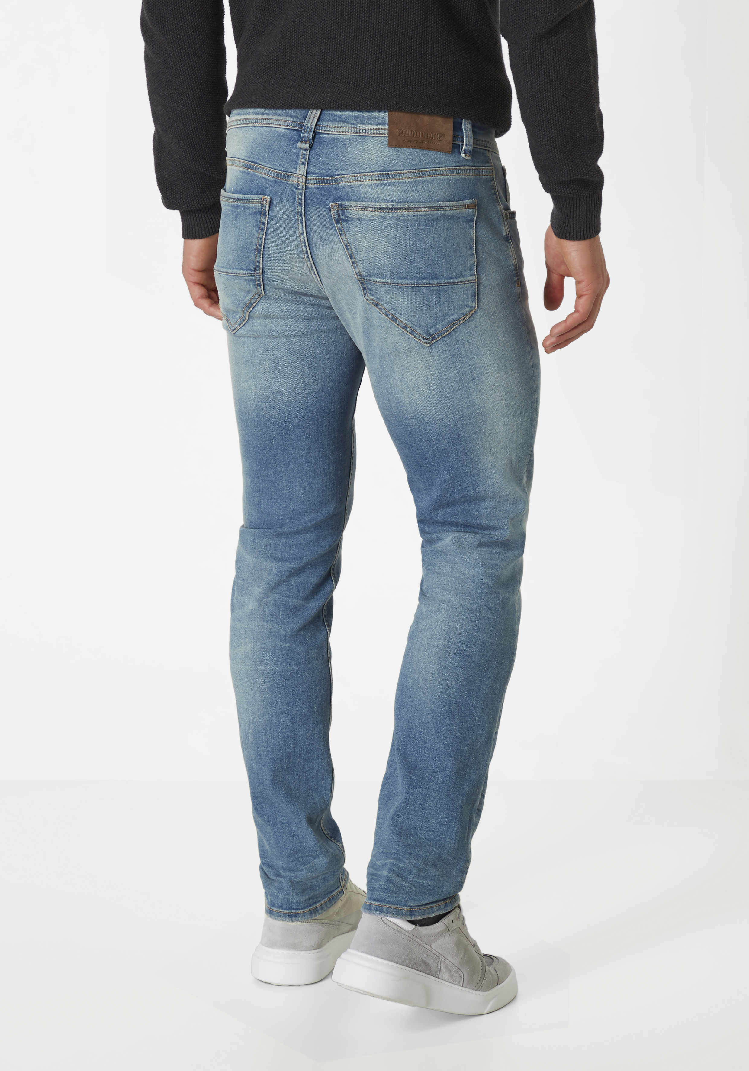 802437026021-0834_10_herren-slim-fit-jeans-motion-comfort-dean-paddocks.jpg 802437026021-0834_10_herren-slim-fit-jeans-motion-comfort-dean-paddocks.jpg