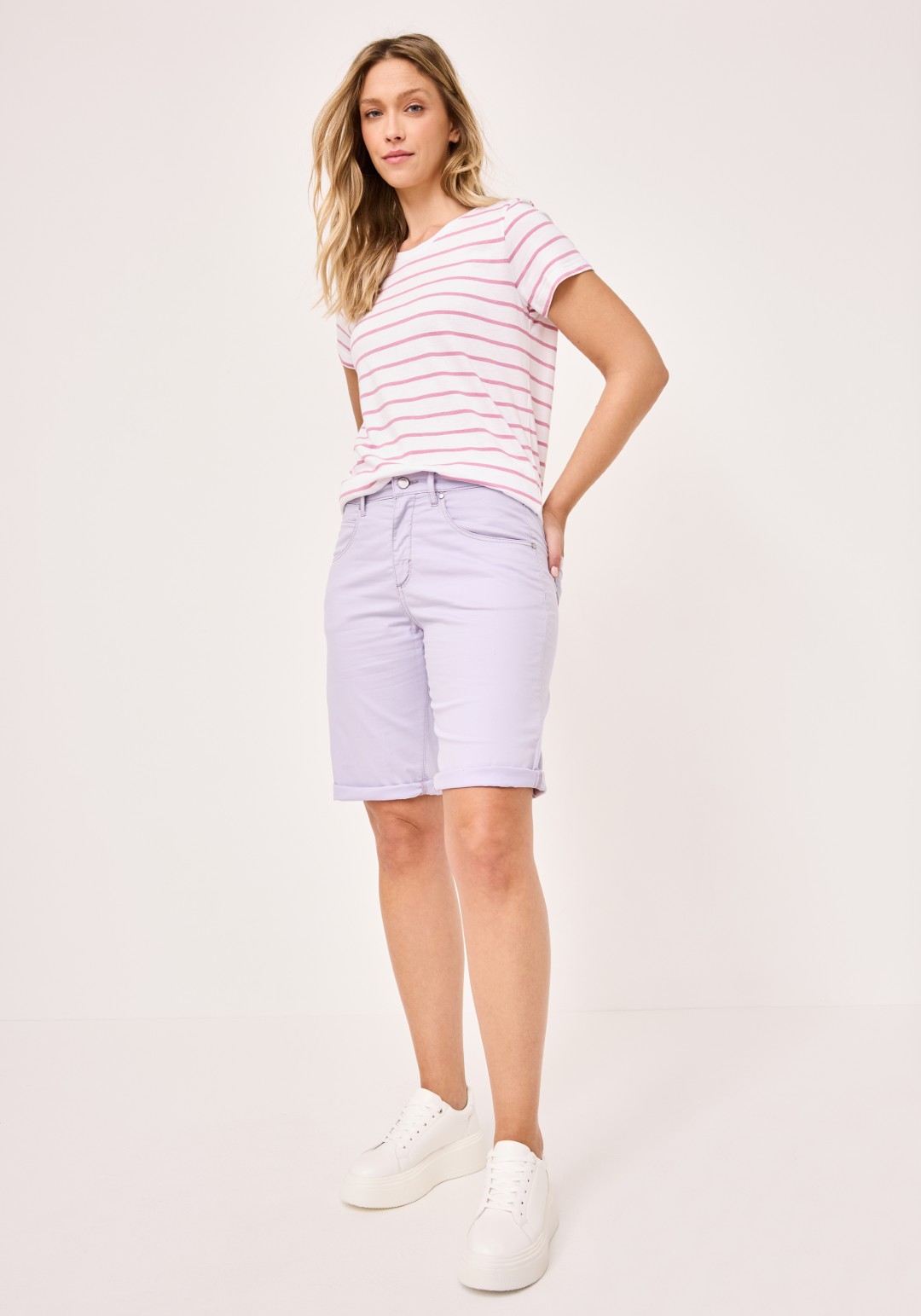 605426473000-2213_3_sommerliche-damen-bermudas-anna-paddocks.jpg 605426473000-2213_3_sommerliche-damen-bermudas-anna-paddocks.jpg