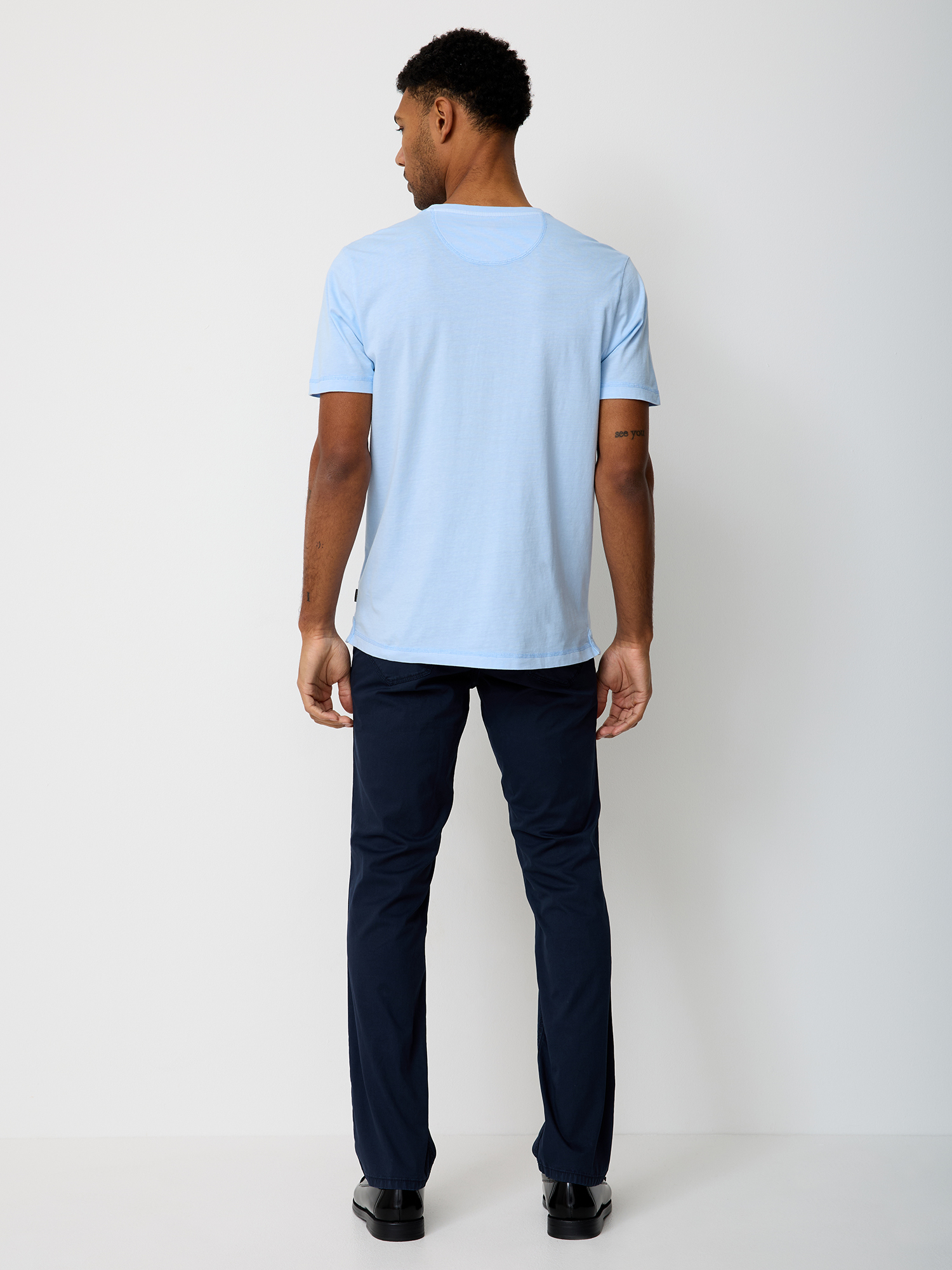380347043000-0625_05_herren-henley-kurzarm-shirt-paddocks_ay.jpg