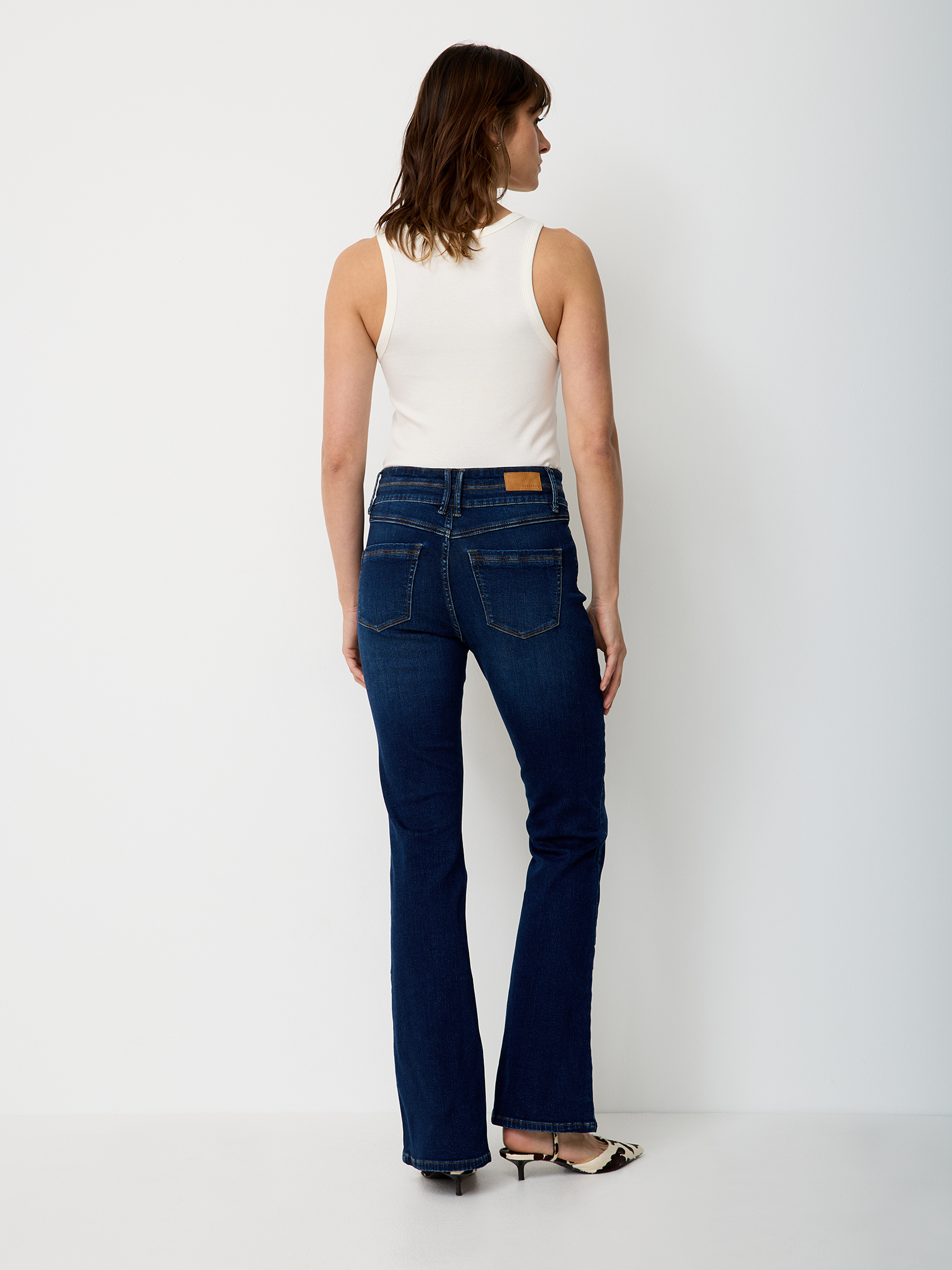 605767849000-4380_05_high-waist-bootcut-jeans-damen-paddocks_ay.jpg