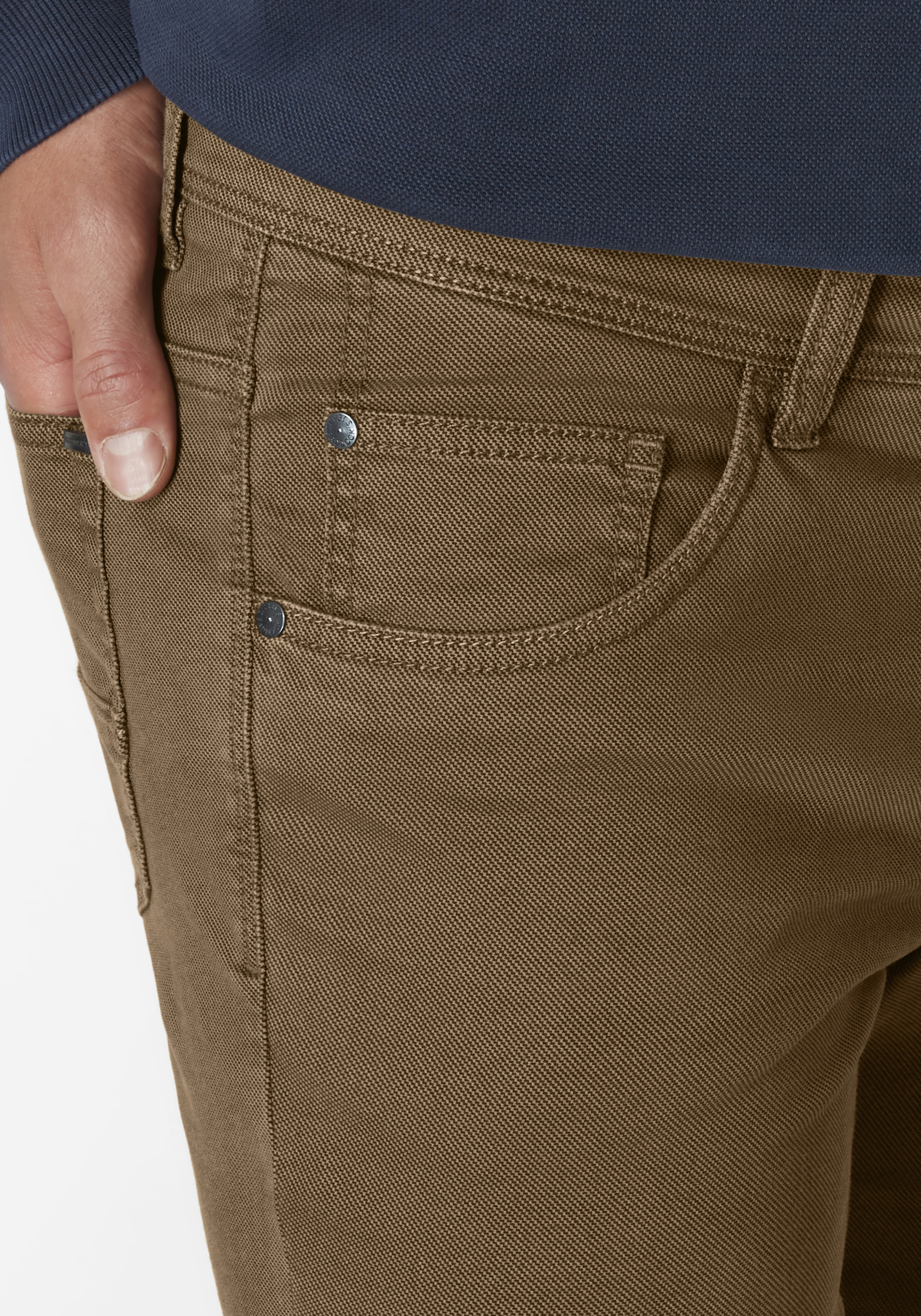 802467022000-0517_3_herren-slim-fit-jeans-pipe-50-jahre-paddocks-edition.jpg
