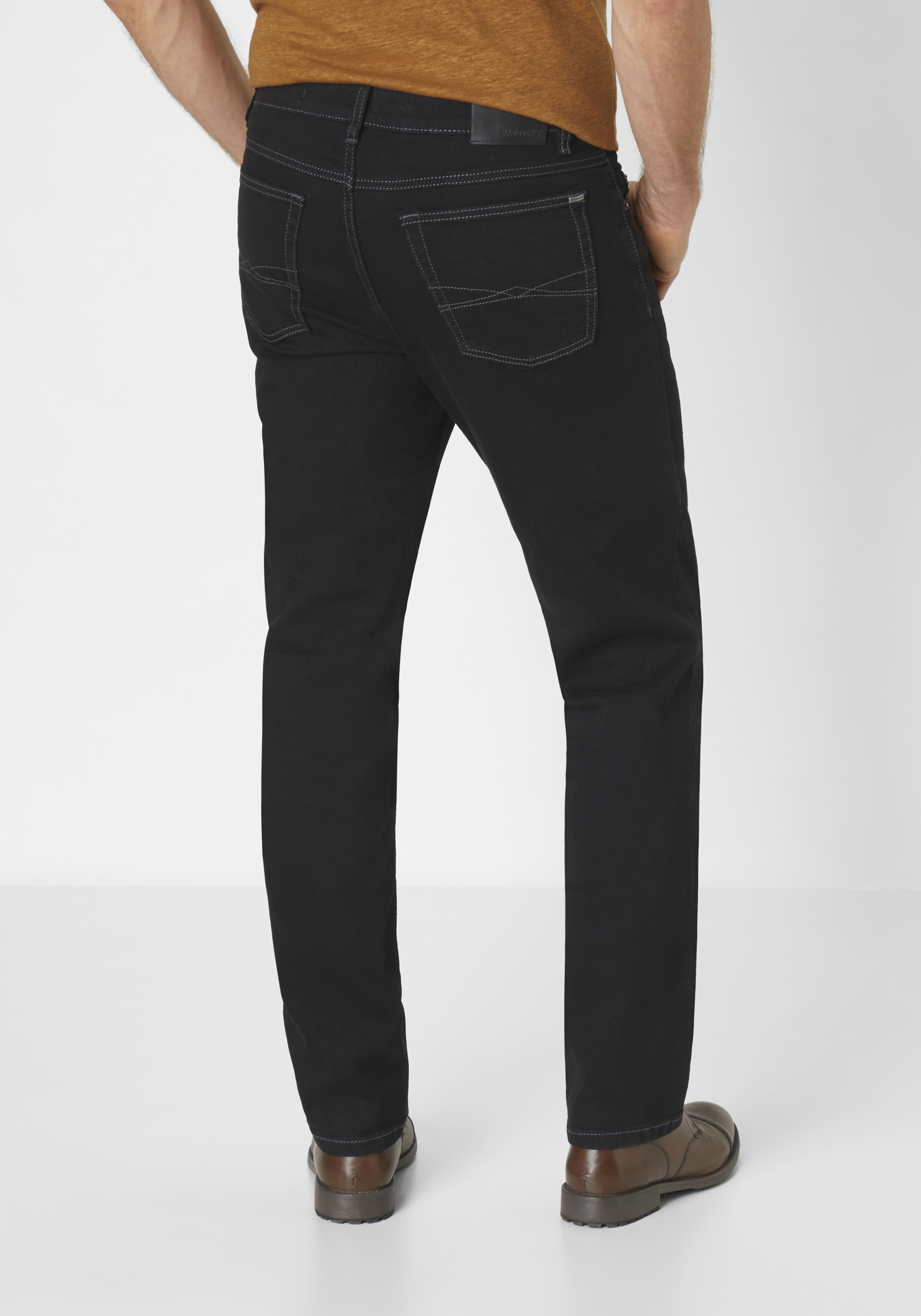 802044960000-6001_10_herren-slim-fit-jeans-pipe-paddocks.jpg 802044960000-6001_10_herren-slim-fit-jeans-pipe-paddocks.jpg