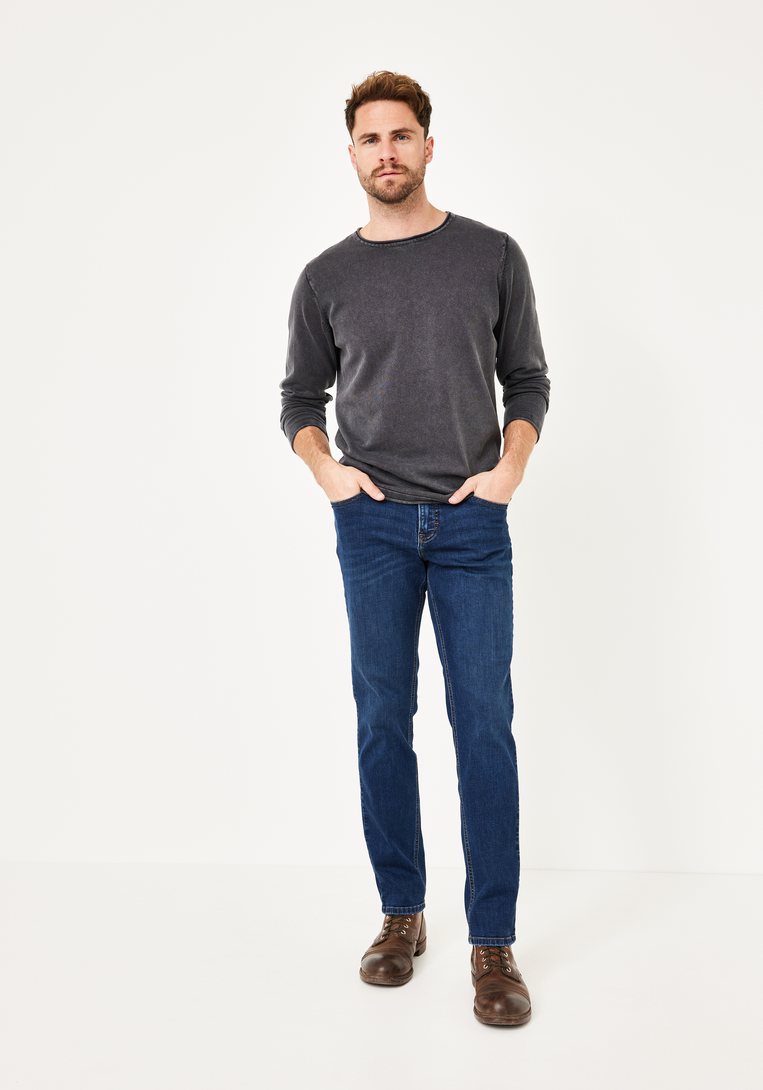 802677276000-4564_03_herren-stretch-jeans-paddocks-pipe.jpg 802677276000-4564_03_herren-stretch-jeans-paddocks-pipe.jpg
