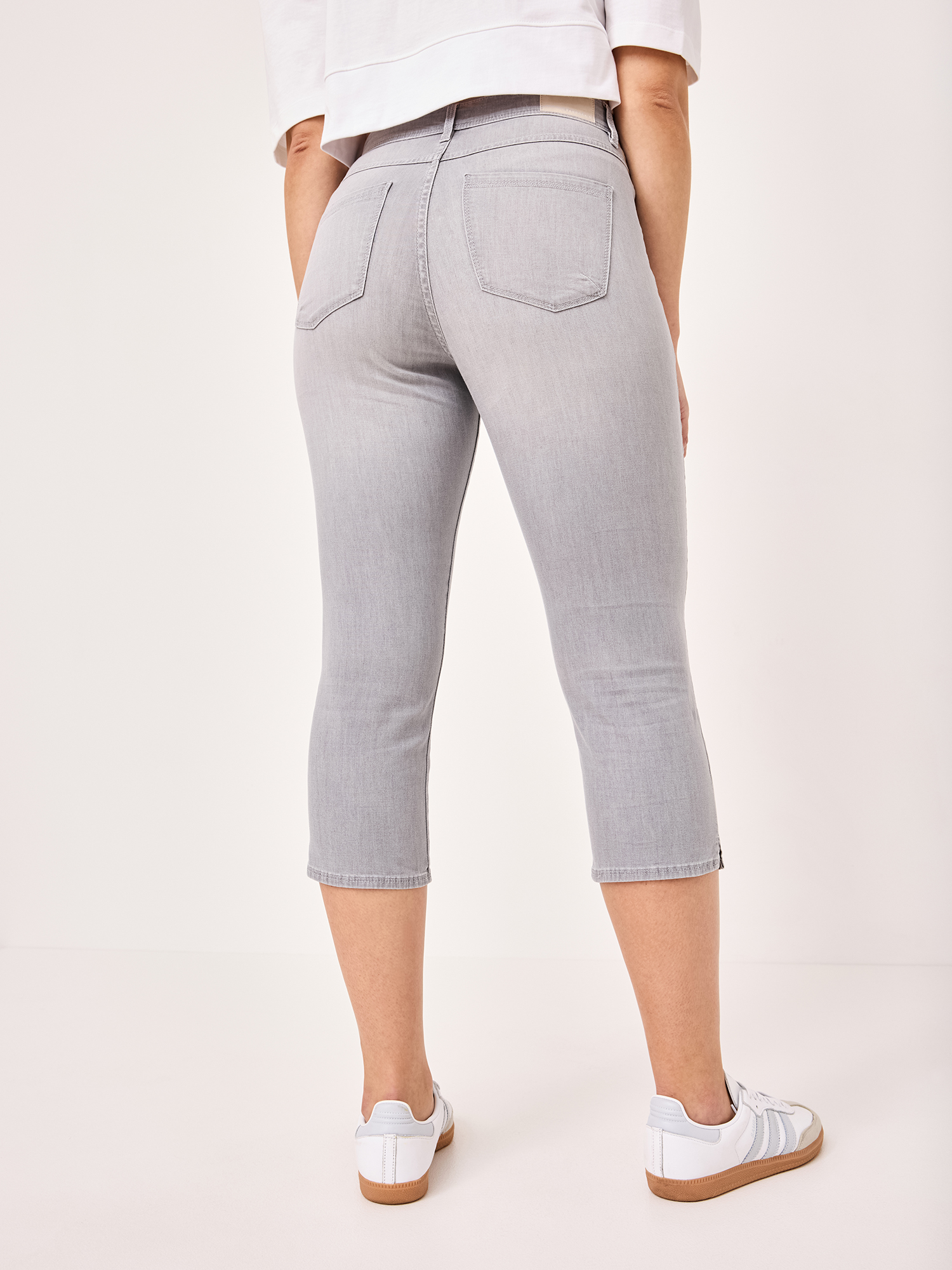 605646746000-4228_2_damen-slim-fit-jeans-grau-pia-paddocks.jpg