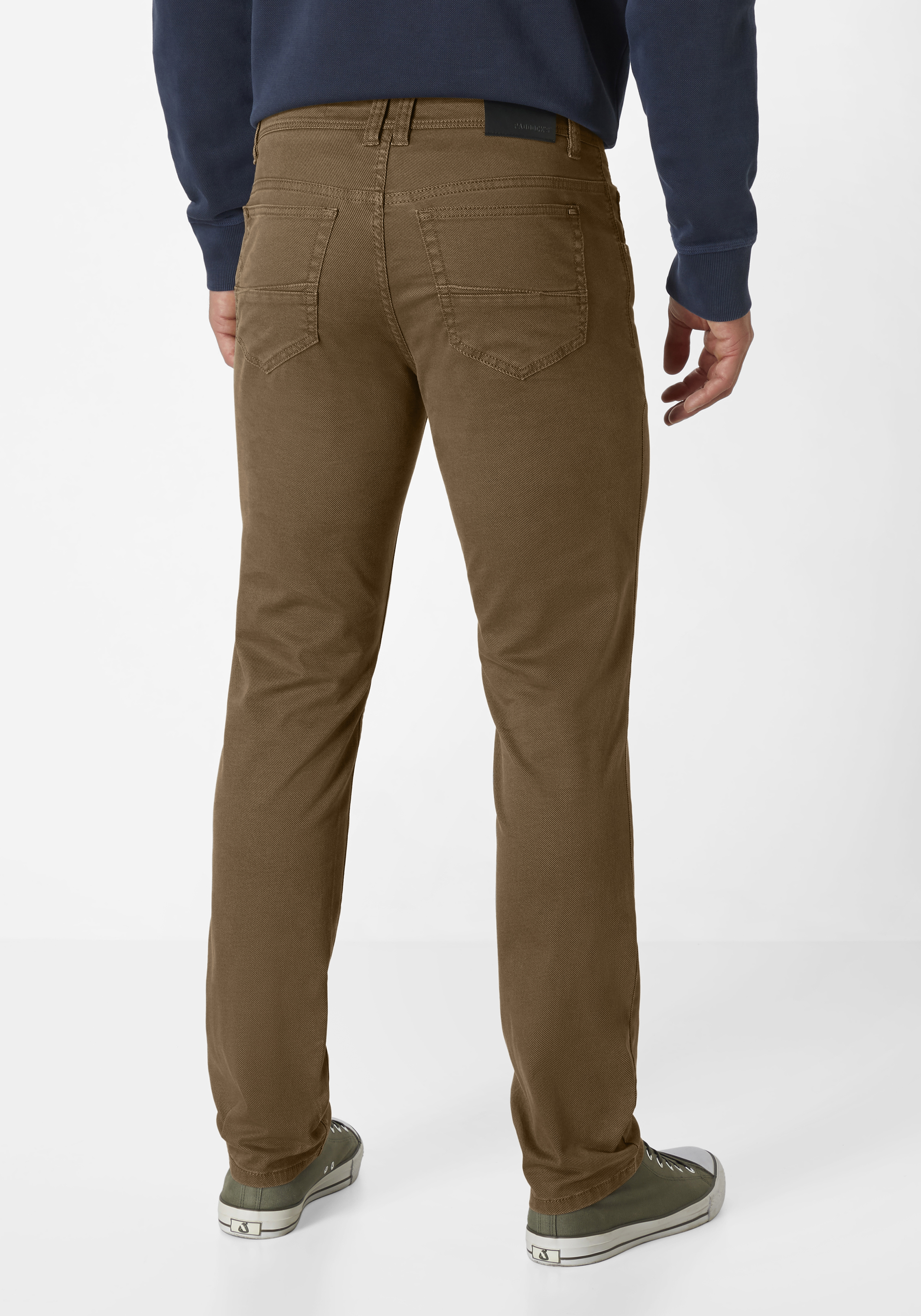 802467022000-0517_10_herren-slim-fit-jeans-pipe-50-jahre-paddocks-edition.jpg