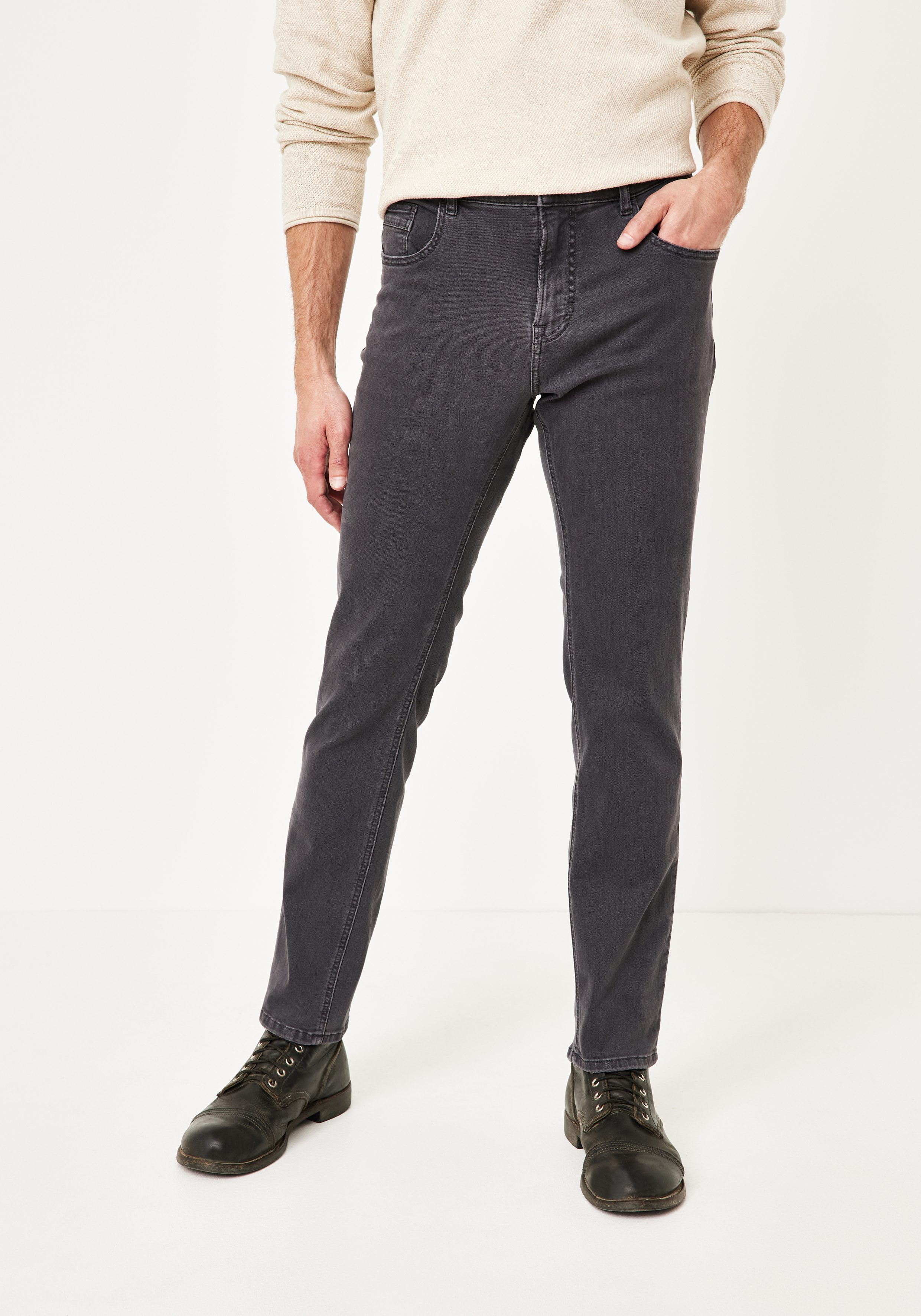 802677718000-4211_01_paddocks-jeans-pipe-colordenim.jpg