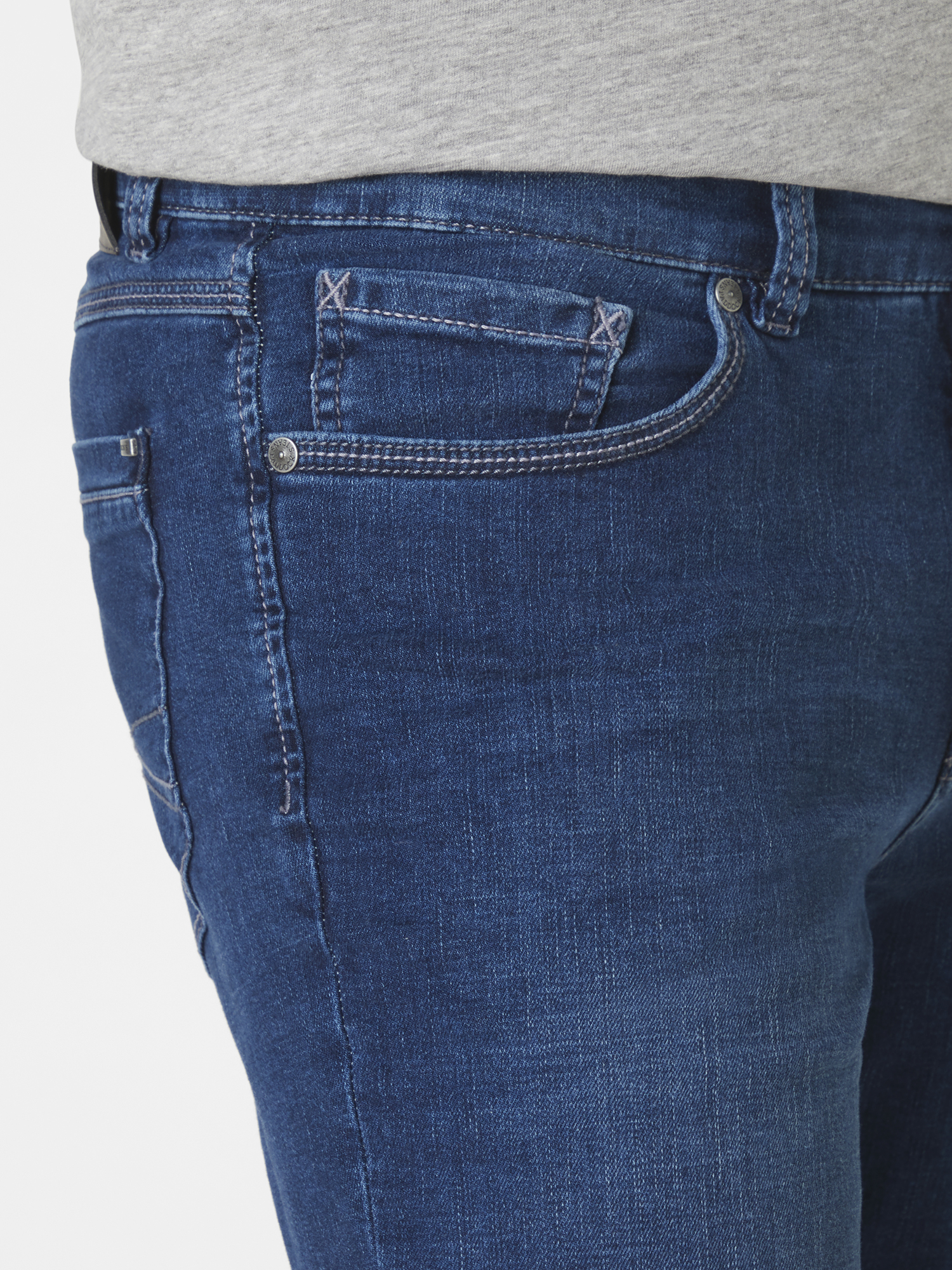 801517058000-0853_4_herren-slim-fit-colored-denim-jeans-pipe-paddocks.jpg 801517058000-0853_4_herren-slim-fit-colored-denim-jeans-pipe-paddocks.jpg