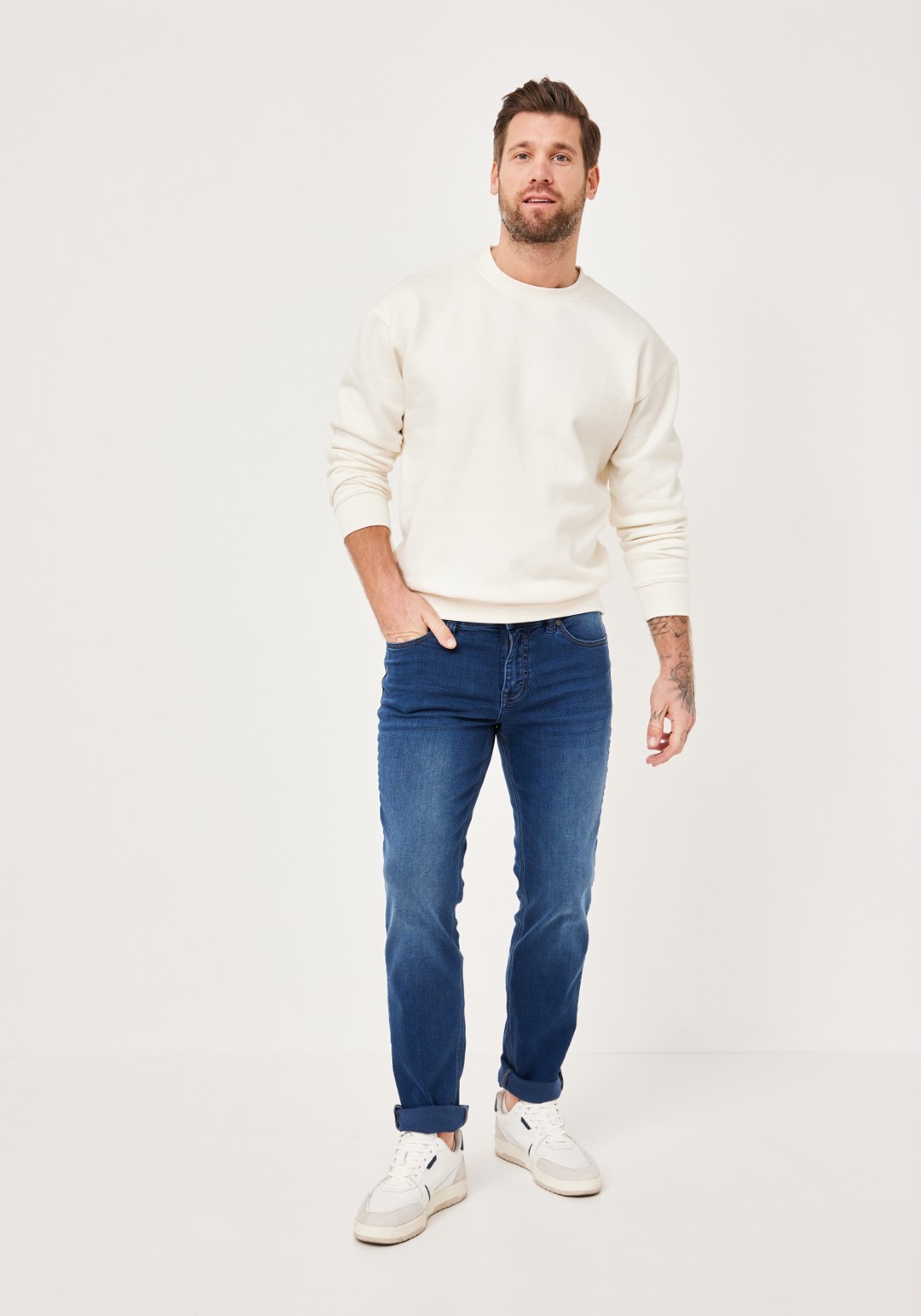 801517443000-0853_3_color-denim-slim-fit-jeans-herren-pipe-paddocks.jpg 801517443000-0853_3_color-denim-slim-fit-jeans-herren-pipe-paddocks.jpg