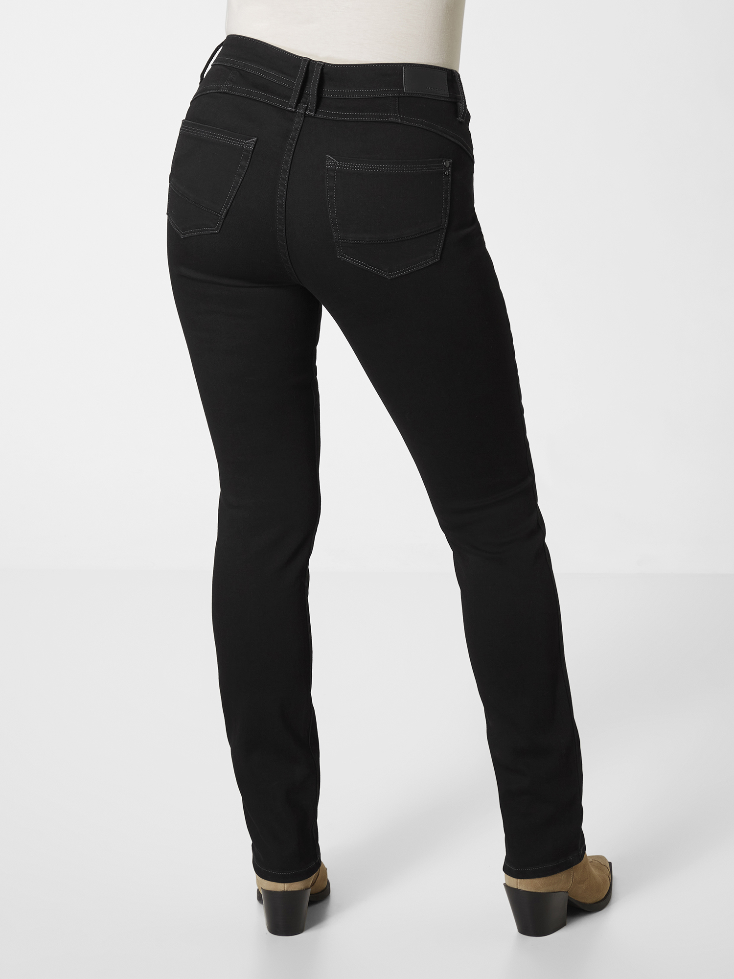605393503000-6001_10_damen-slim-fit-jeans-lia-paddocks.jpg
