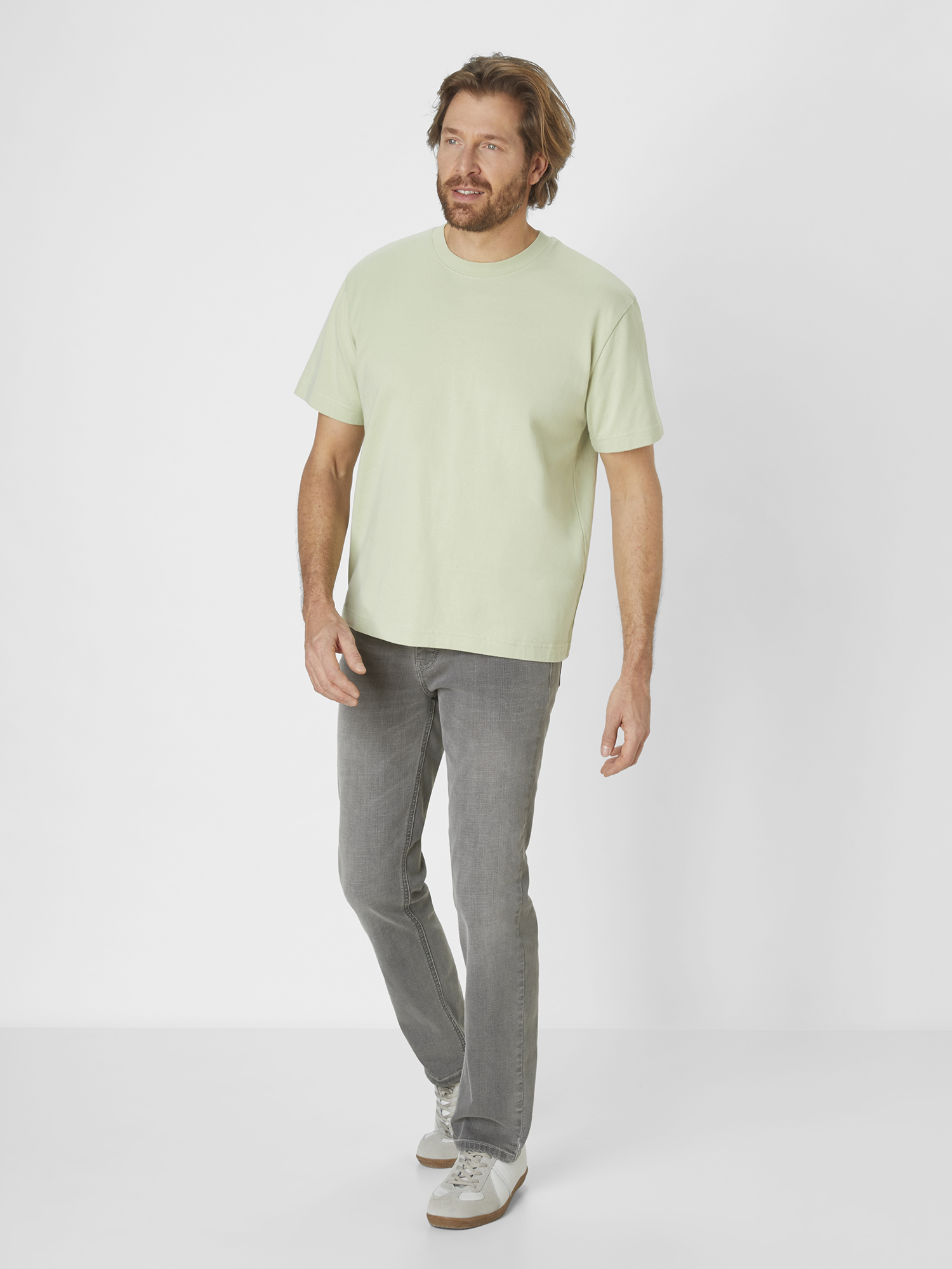 802046228000-4207_8_herren-jeans-motion-comfort-pipe-paddocks.jpg