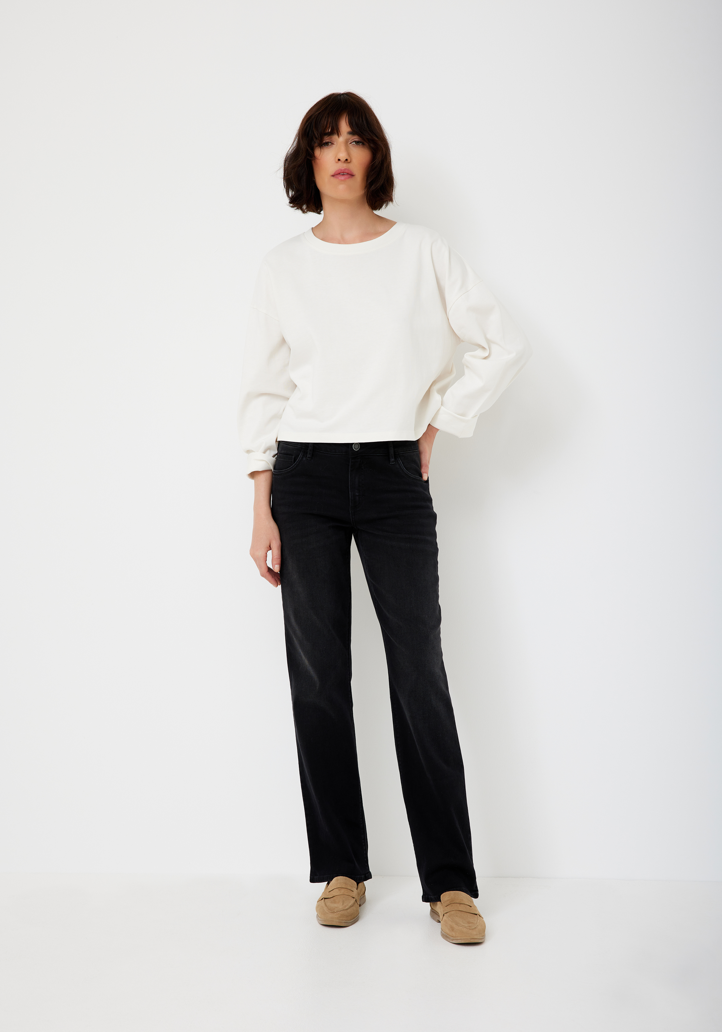 605667991000-6006_02_regular-fit-jeans-paddocks-lara.jpg