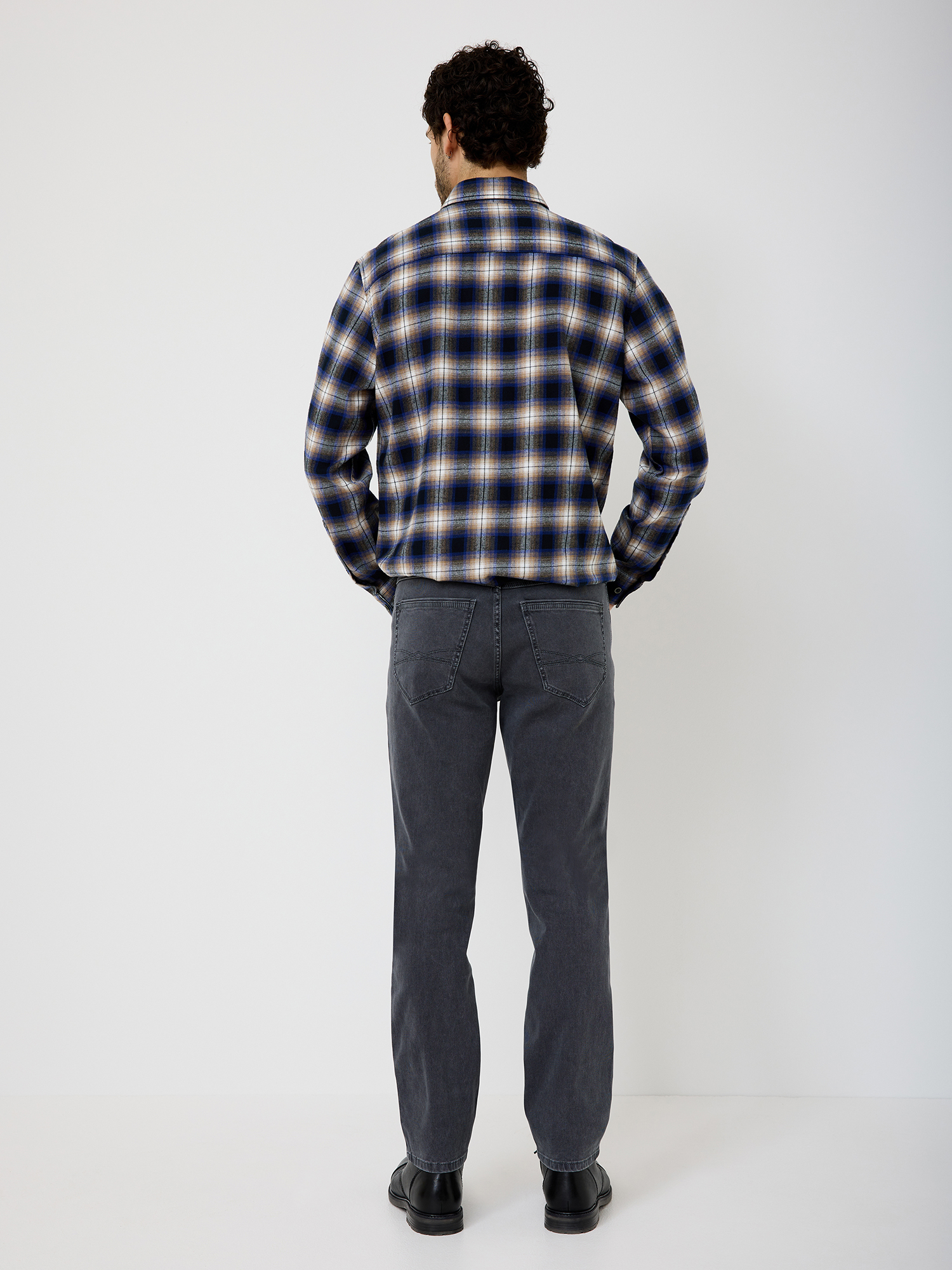 803237936000-1100_04_paddocks-pipe-stretch-jeans_ay.jpg