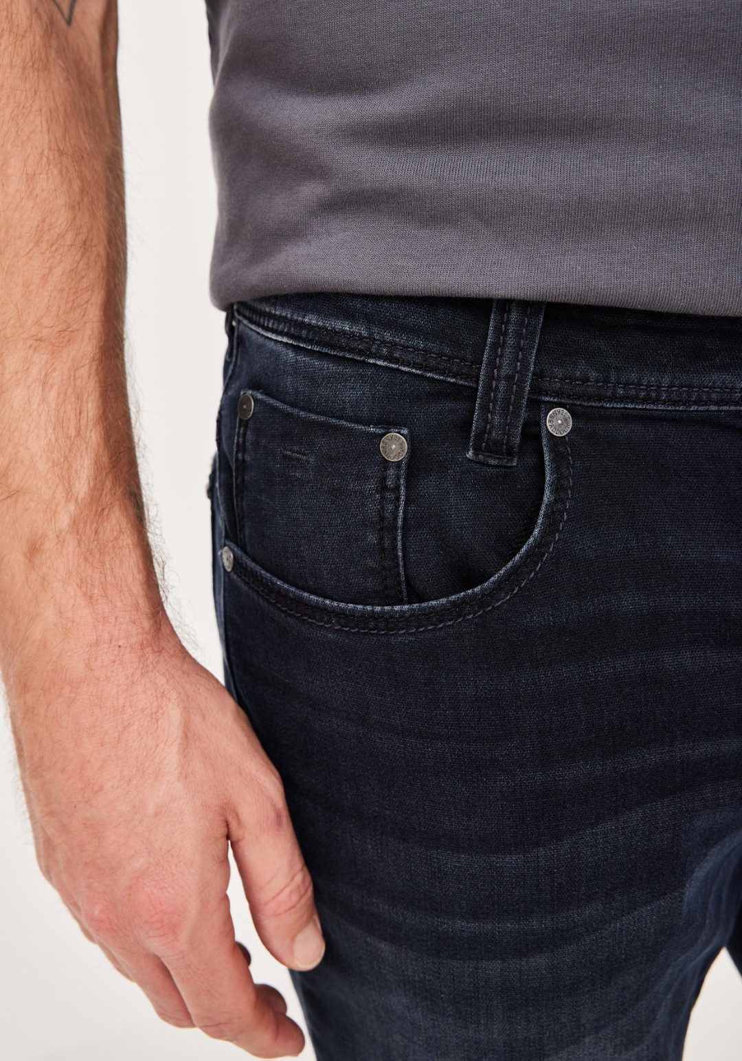 802497421000-5744_5_regular-herren-jogg-denim-jeans-ben-paddocks.jpg 802497421000-5744_5_regular-herren-jogg-denim-jeans-ben-paddocks.jpg