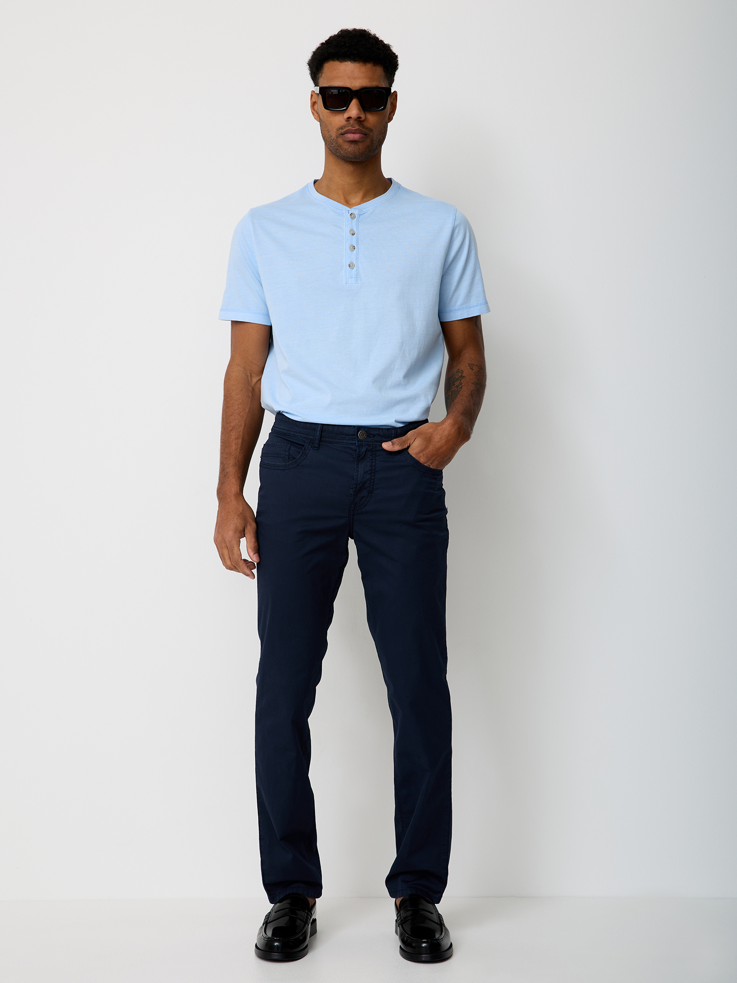 380347043000-0625_03_herren-henley-kurzarm-shirt-paddocks_ay.jpg