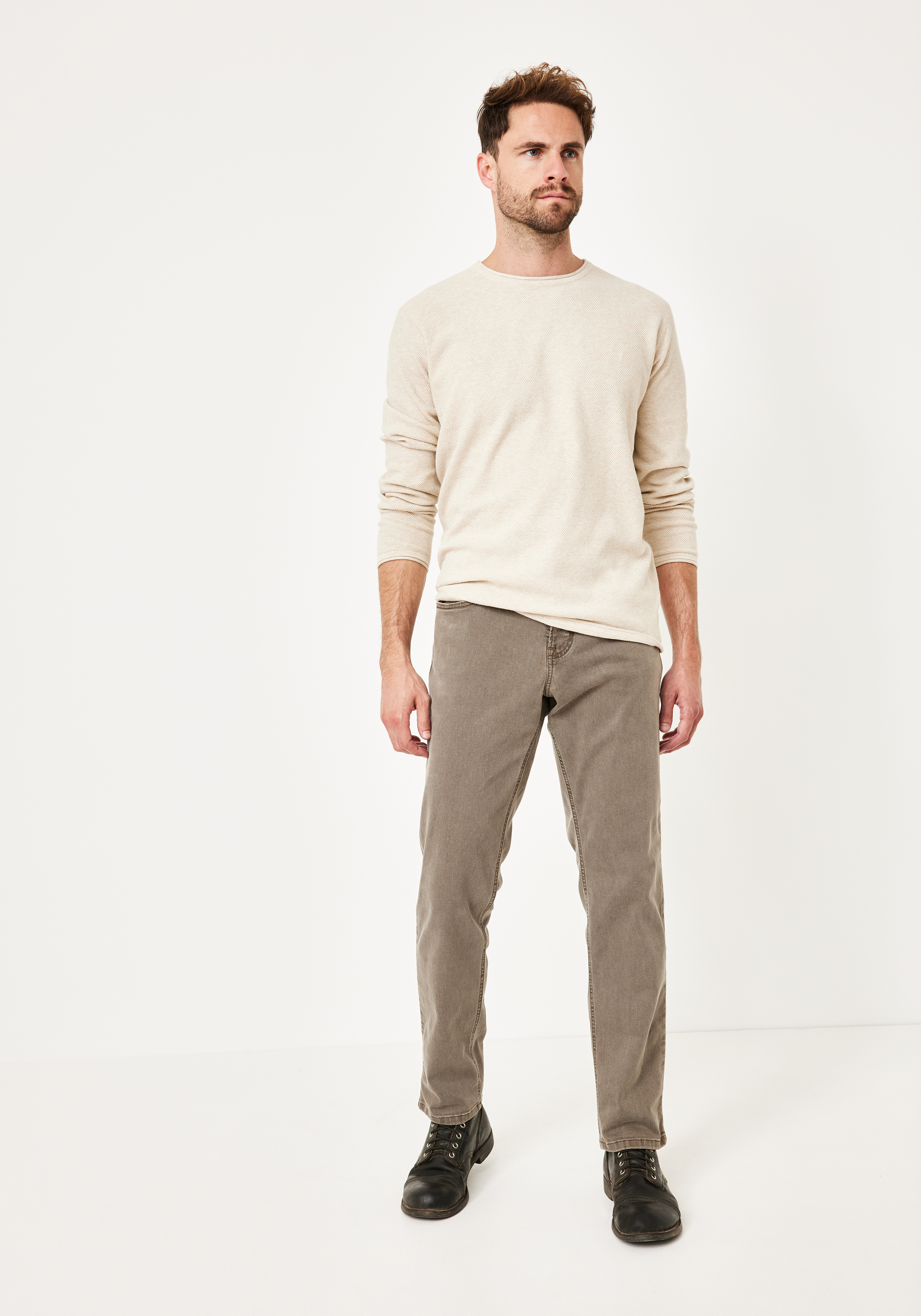 802677696000-2409_03_herren-slim-fit-jeans-colordenim-pipe-paddocks.jpg 802677696000-2409_03_herren-slim-fit-jeans-colordenim-pipe-paddocks.jpg