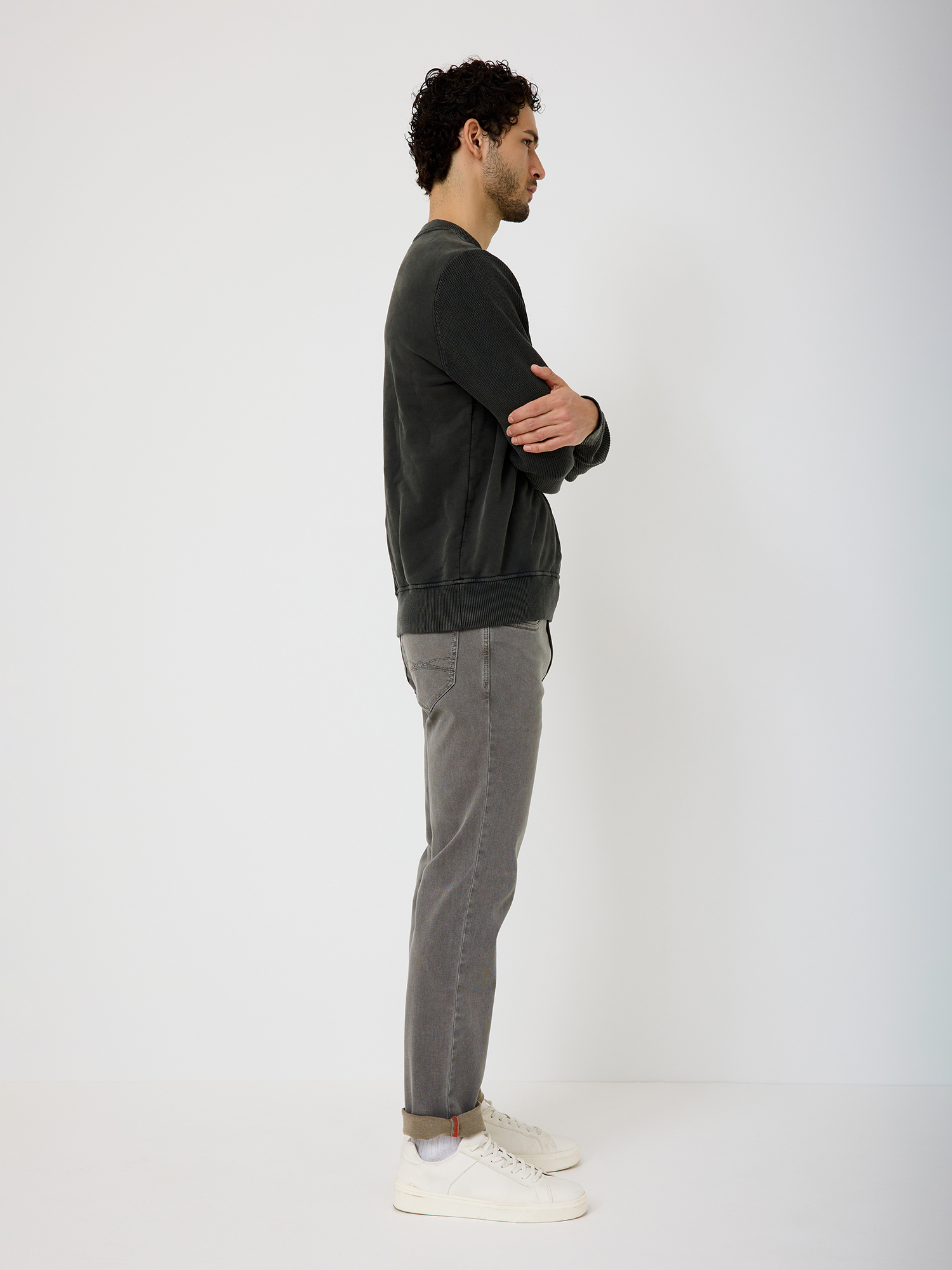 803237997000-0203_03_paddocks-pipe-stretch-jeans_ay.jpg