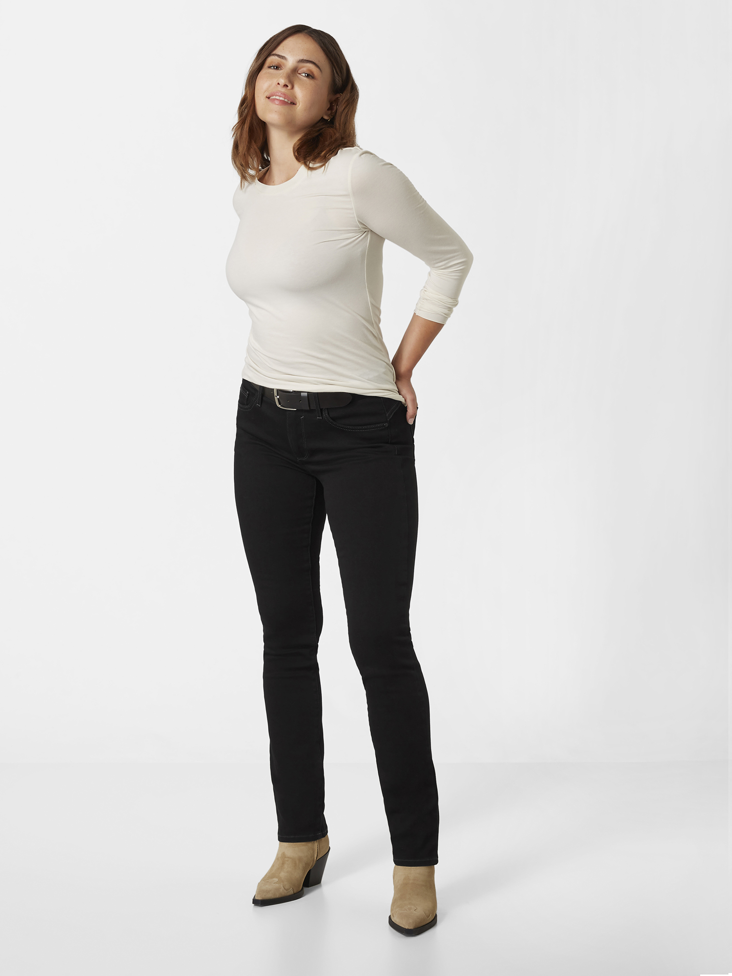 605393503000-6001_8_damen-slim-fit-jeans-lia-paddocks.jpg