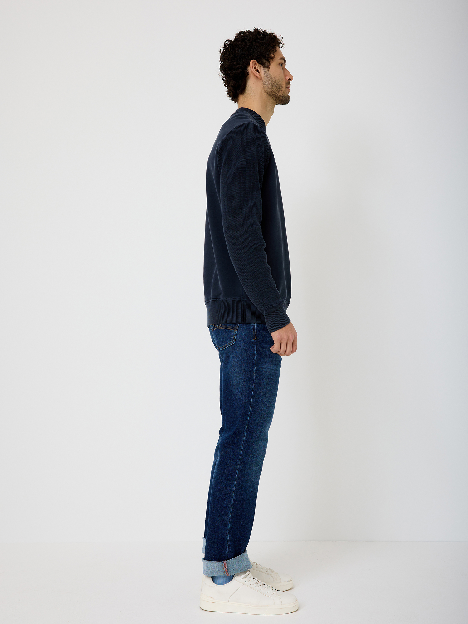 380408039000-0800_03_herren-rundhals-pullover-paddocks_ay.jpg