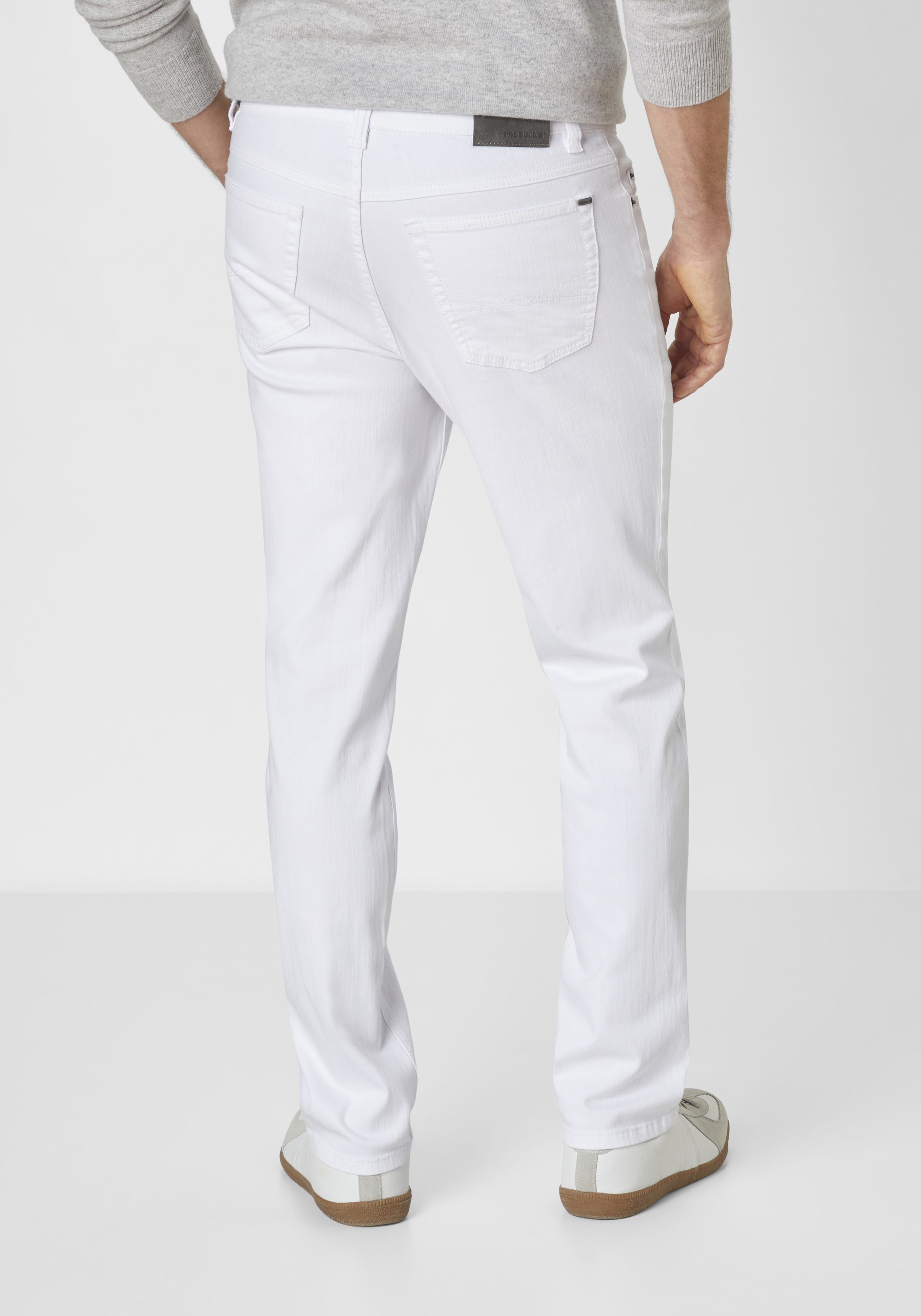 802046393000-0117_10_herren-jeans-weiss-slim-fit-pipe-paddocks.jpg 802046393000-0117_10_herren-jeans-weiss-slim-fit-pipe-paddocks.jpg
