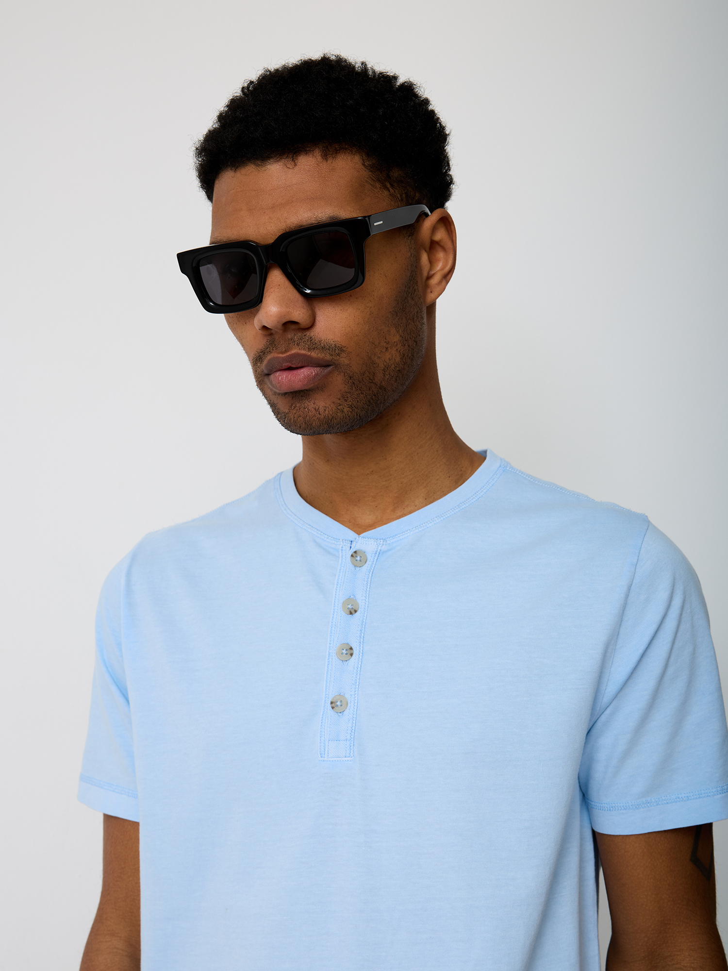 380347043000-0625_04_herren-henley-kurzarm-shirt-paddocks_ay.jpg