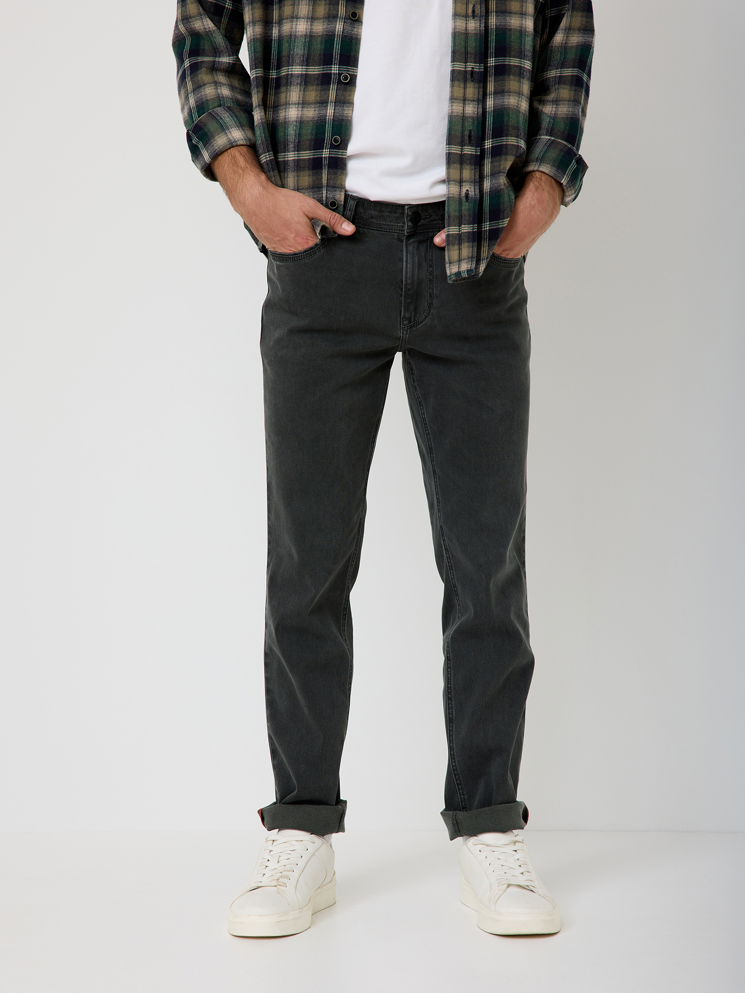803237996000-1905_01_paddocks-pipe-stretch-jeans_ay.jpg