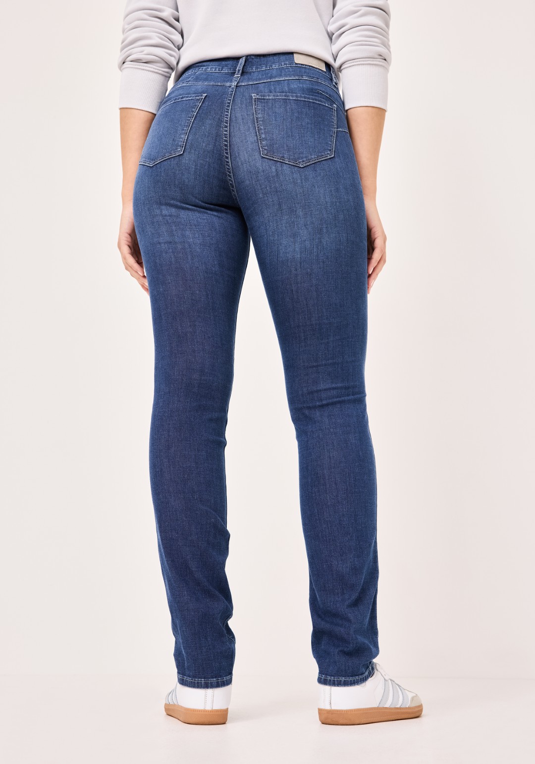 605323766000-0833_2_damen-jeans-paddocks-pat.jpg 605323766000-0833_2_damen-jeans-paddocks-pat.jpg