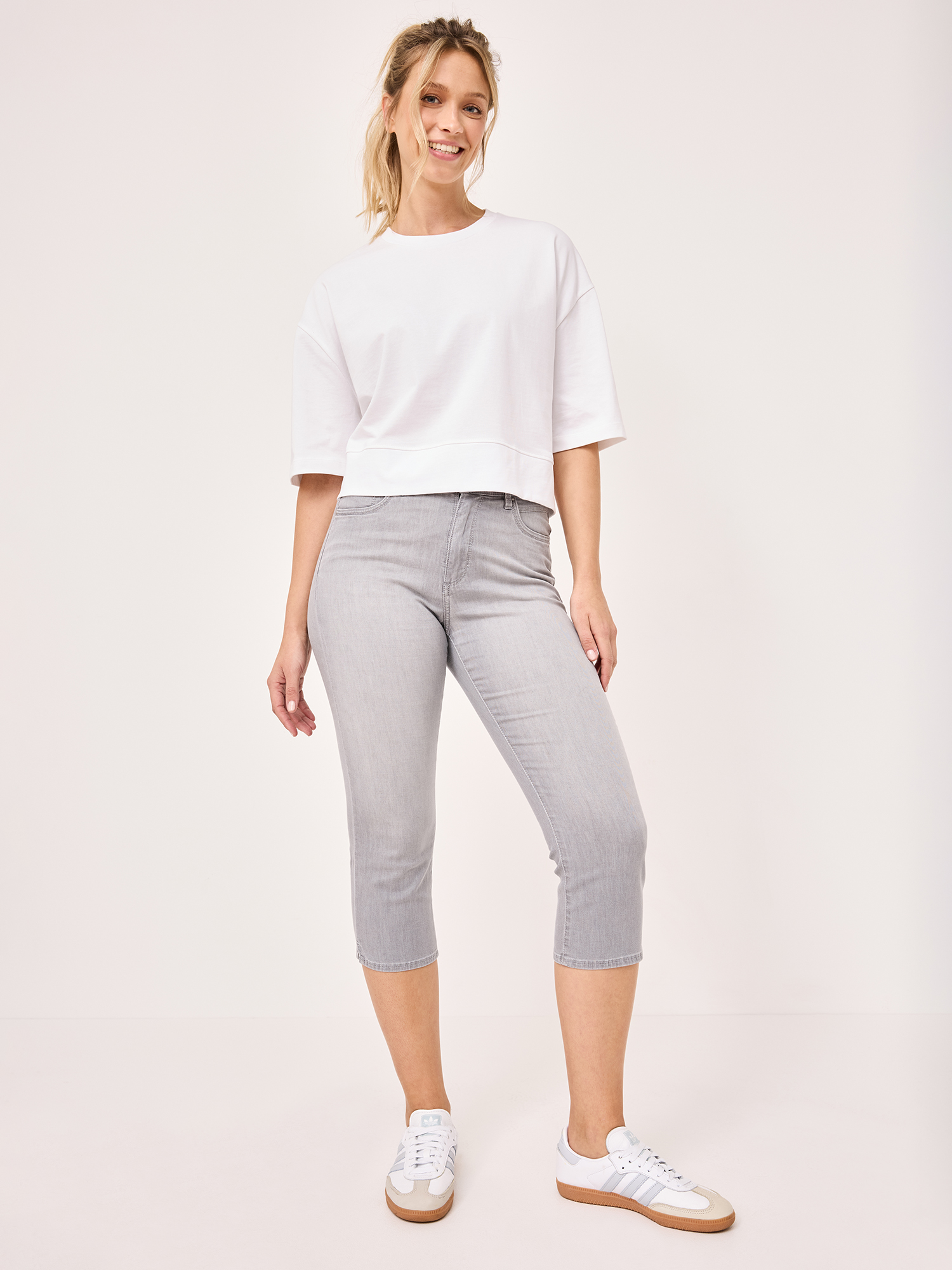 605646746000-4228_3_damen-slim-fit-jeans-grau-pia-paddocks.jpg