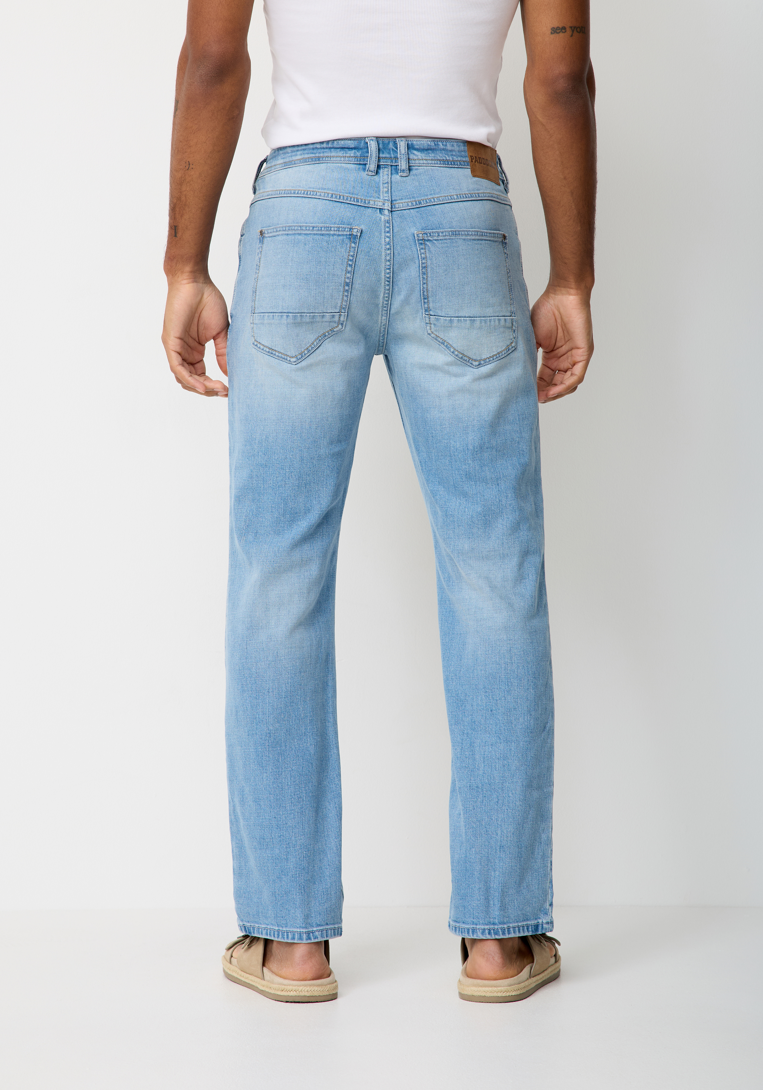 803037625000-5824_02_regular-straight-jeans-paddocks.jpg