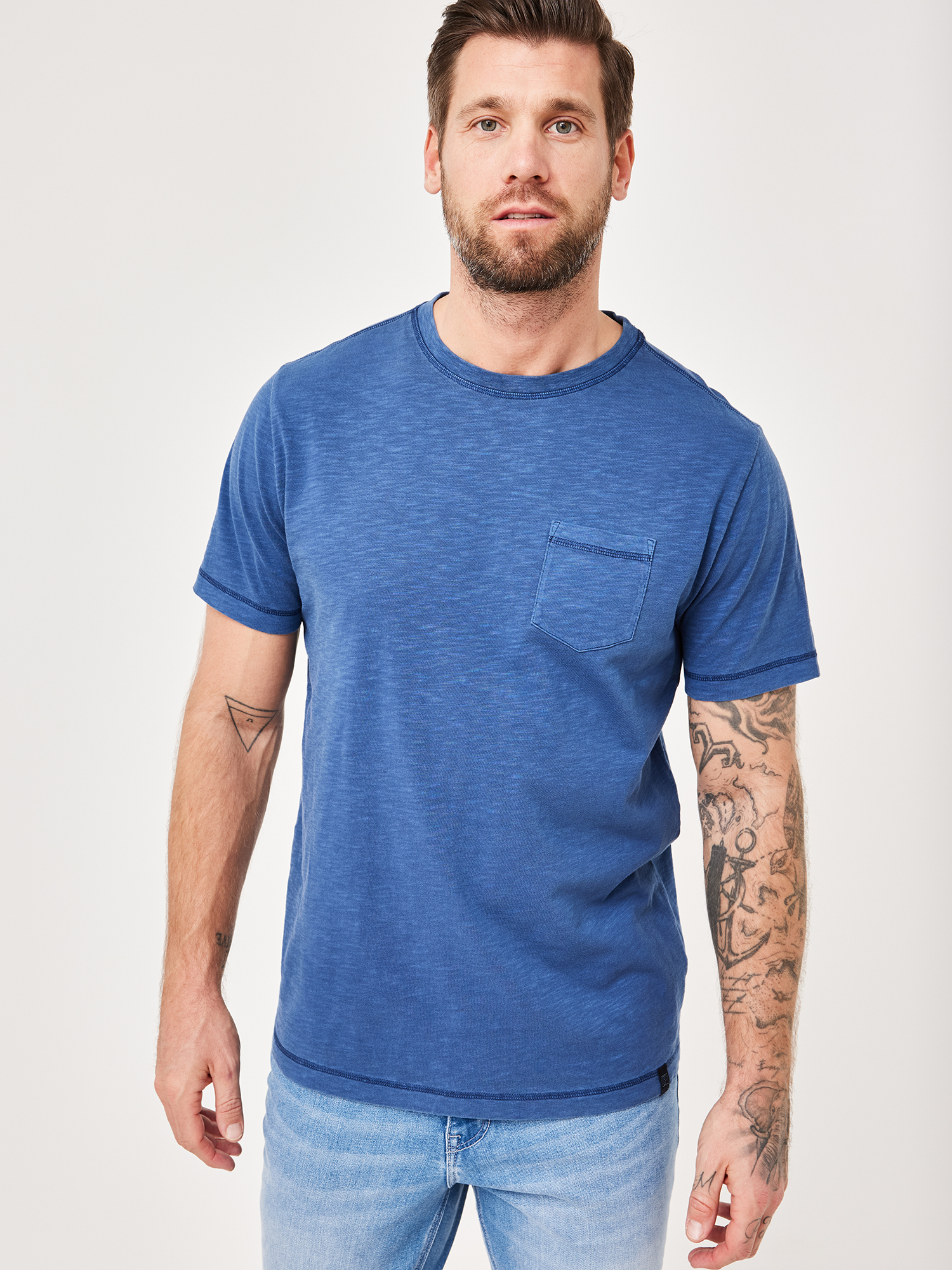 380167043000-0800_1_herren-tshirt-rundhals-baumwolle-paddocks.jpg 380167043000-0800_1_herren-tshirt-rundhals-baumwolle-paddocks.jpg