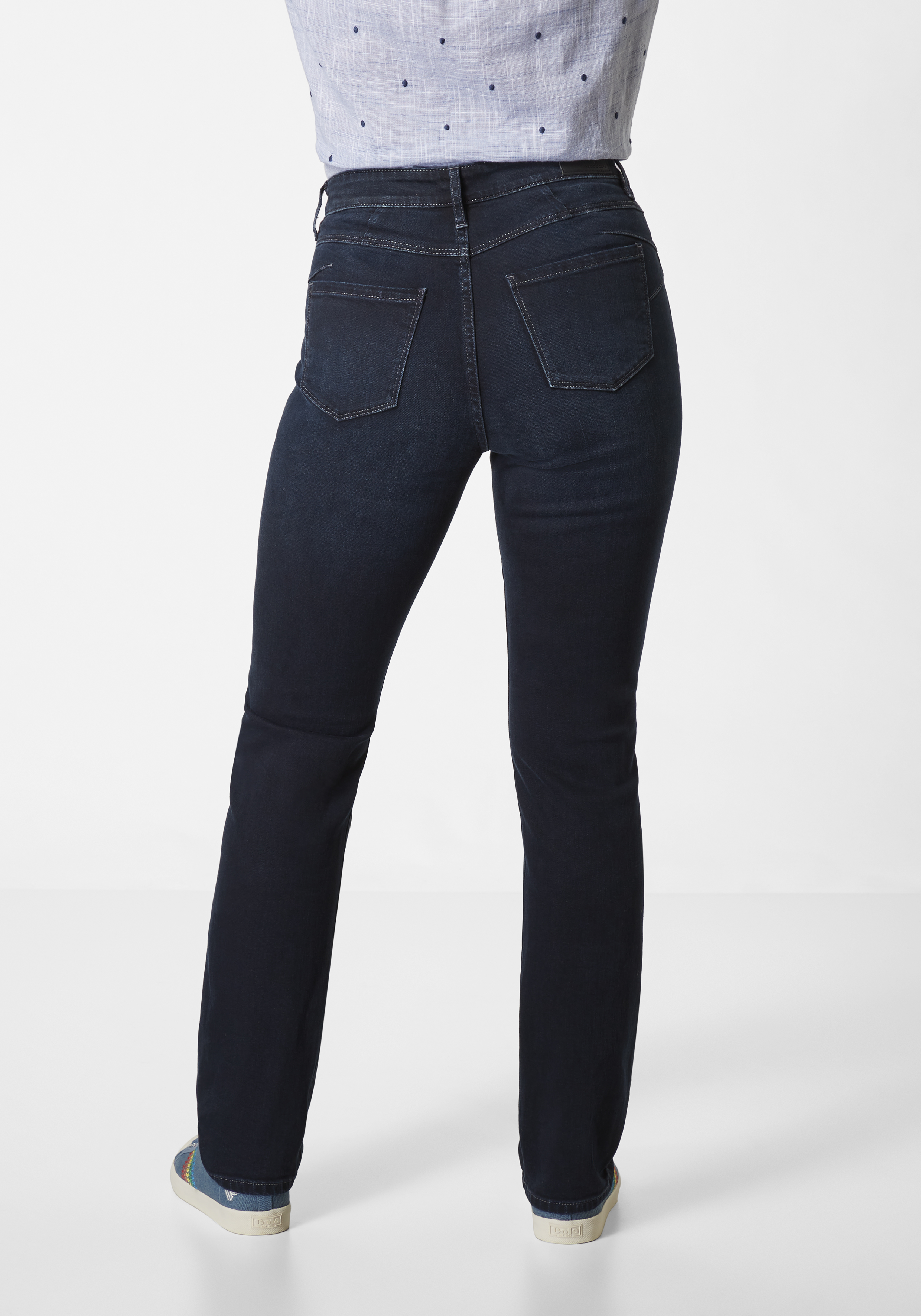 605327275000-5744_10_damen-stretch-jeans-pat-paddocks.jpg 605327275000-5744_10_damen-stretch-jeans-pat-paddocks.jpg