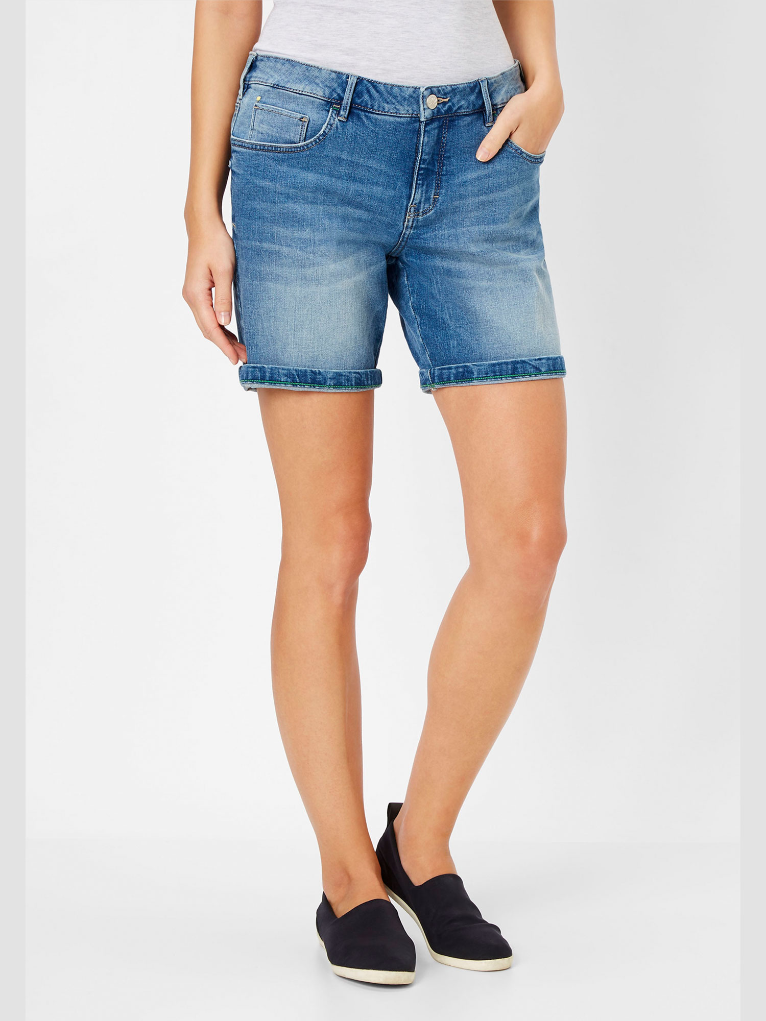 604114918000-5609_9_paddocks-jeans-sascha-bermuda-low-rise-tapered-leg.jpg 604114918000-5609_9_paddocks-jeans-sascha-bermuda-low-rise-tapered-leg.jpg