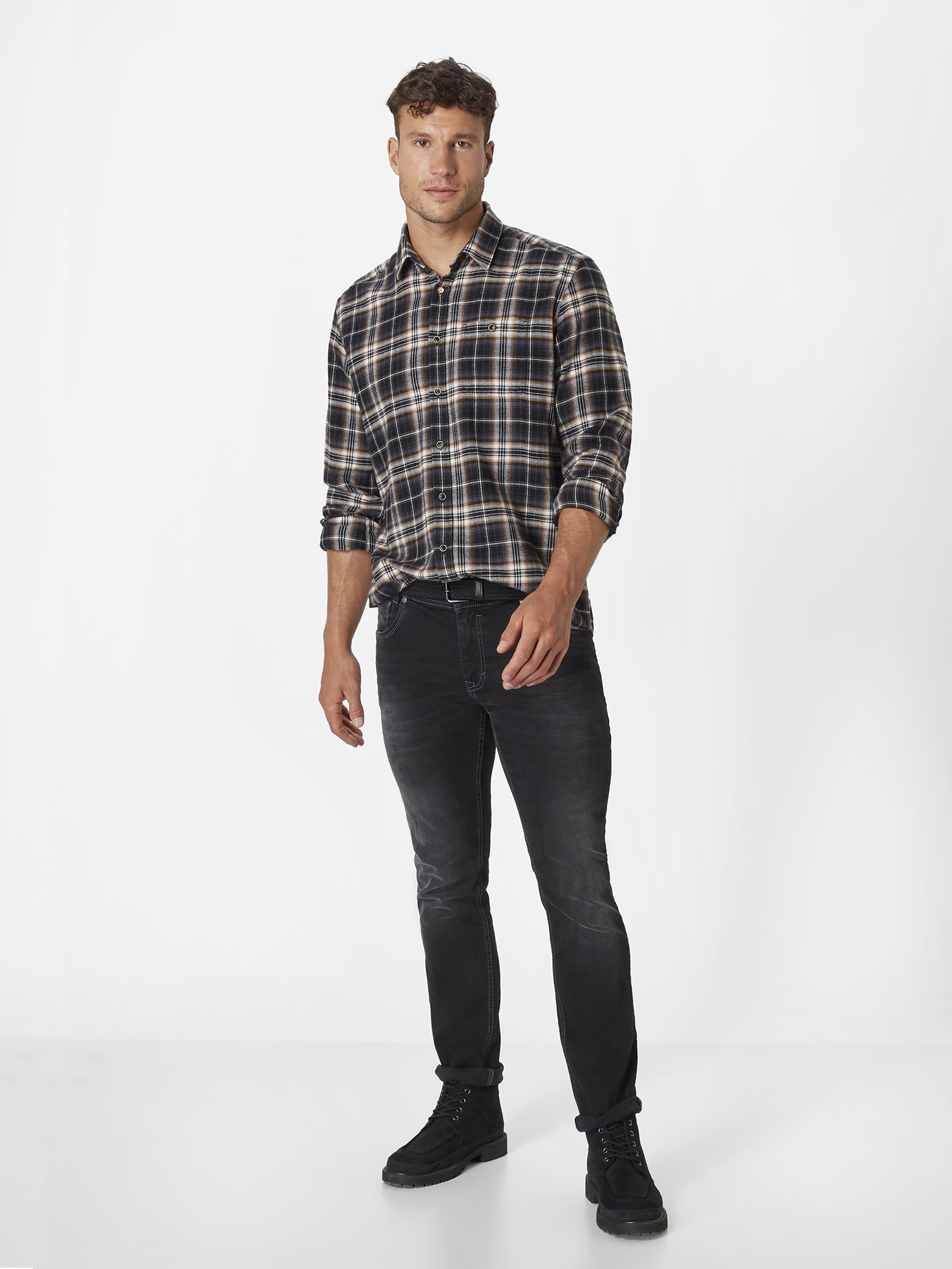 802427472000-6015_8_schwarze-jeans-herren-straight-fit-ben-paddocks.jpg