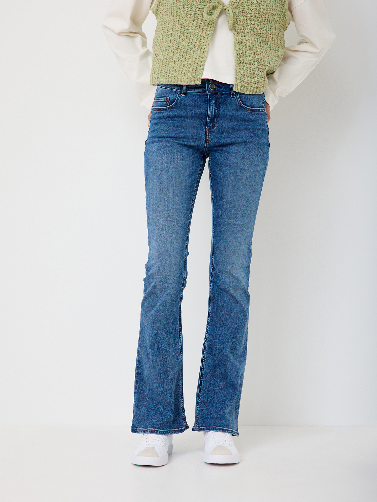 605767849000-4566_01_high-waist-bootcut-jeans-paddocks-jane_ay.jpg