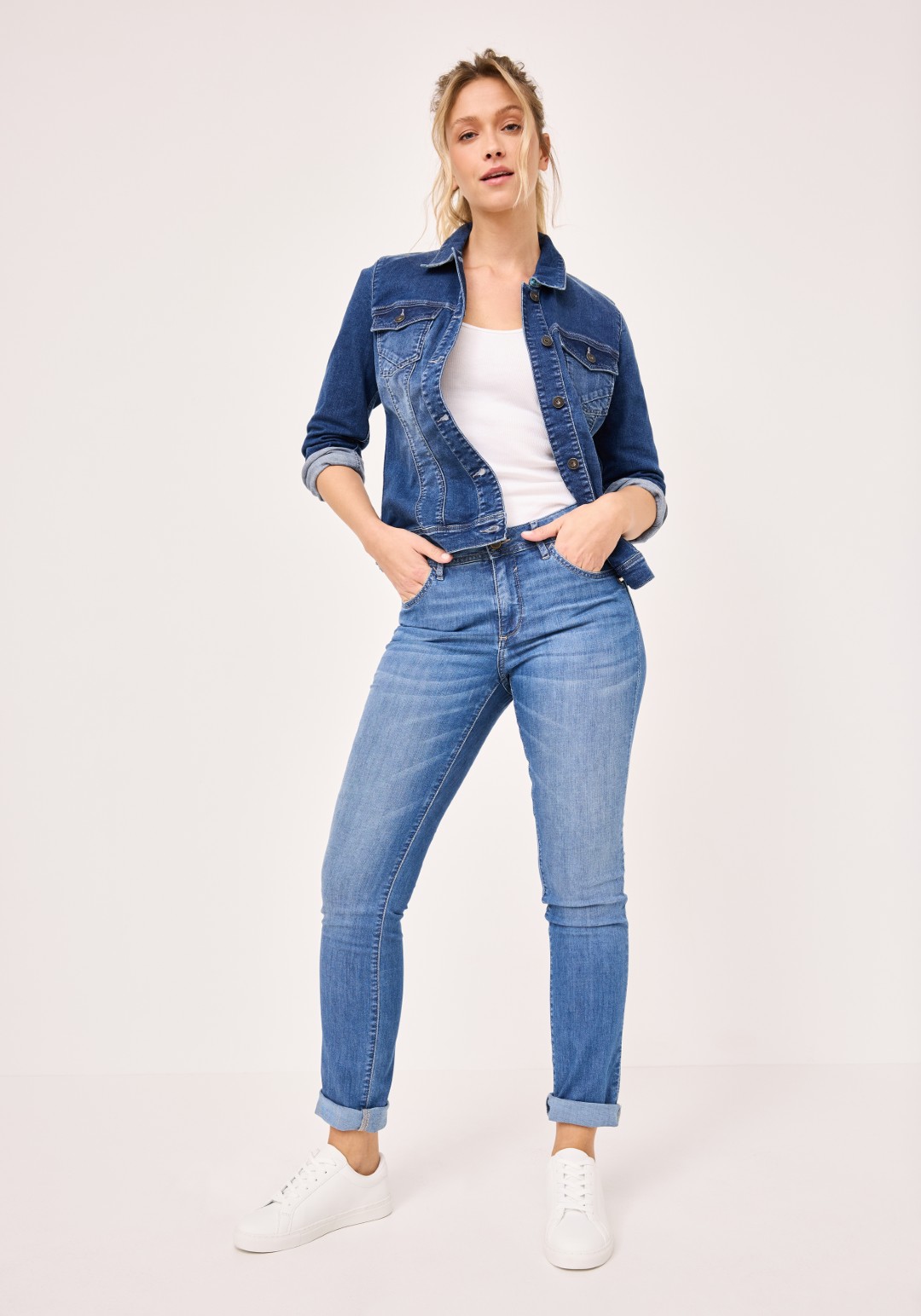605397463000-4367_3_low-waist-damen-jeans-stretch-padocks-lia.jpg