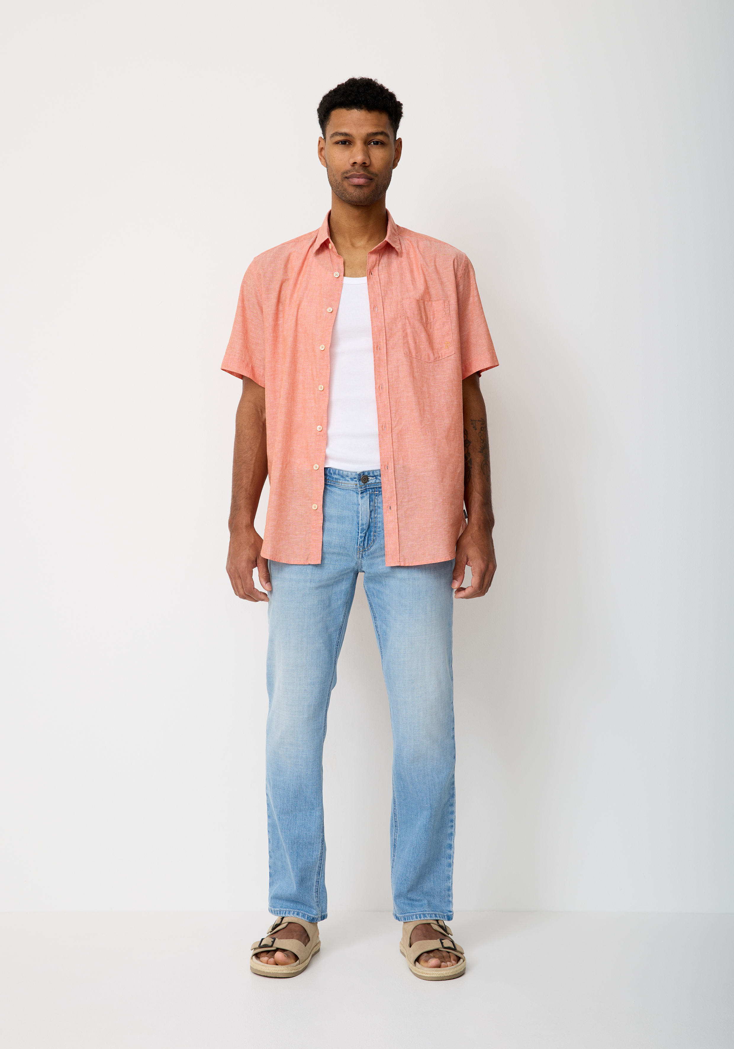 803037625000-5824_03_regular-straight-jeans-paddocks.jpg