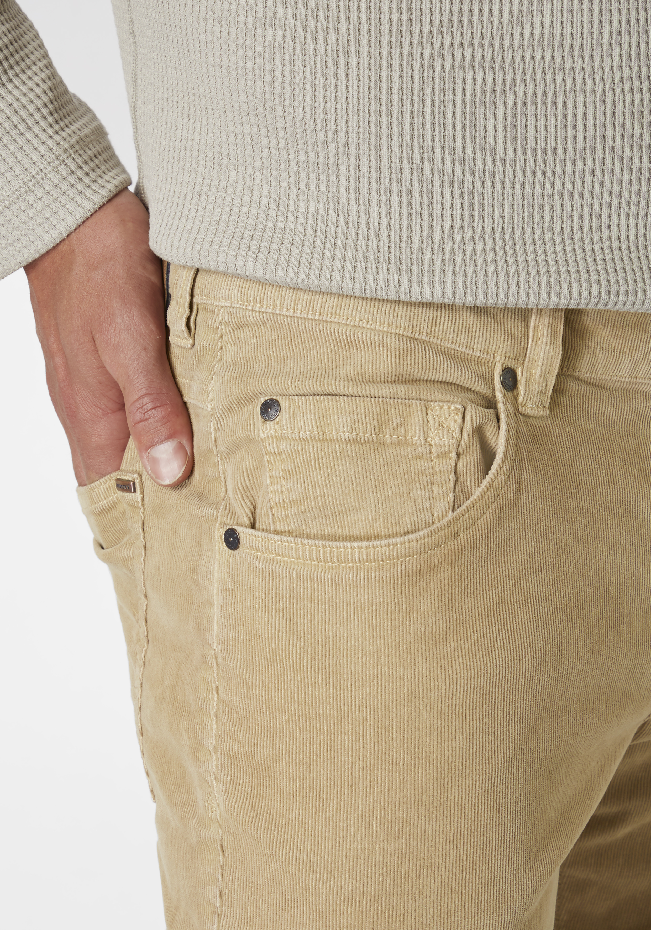 802106947000-0211_3_herren-cordhose-regular-straight-ben-paddocks.jpg
