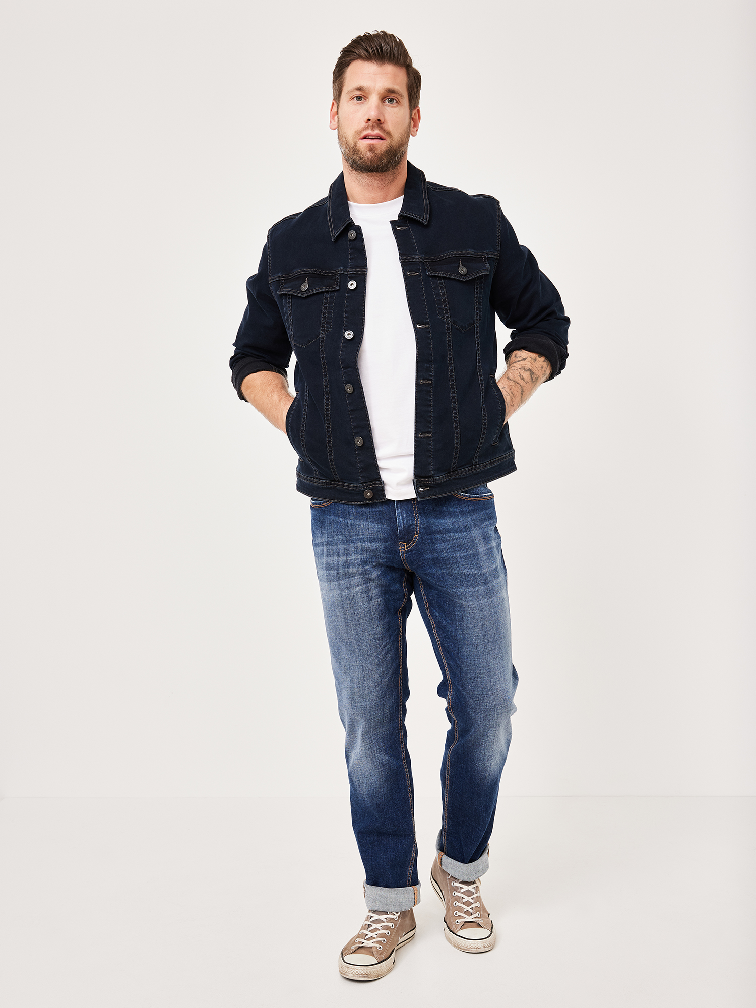 802496634000-0834_3_regular-straight-herren-jeans-ben-paddocks.jpg 802496634000-0834_3_regular-straight-herren-jeans-ben-paddocks.jpg