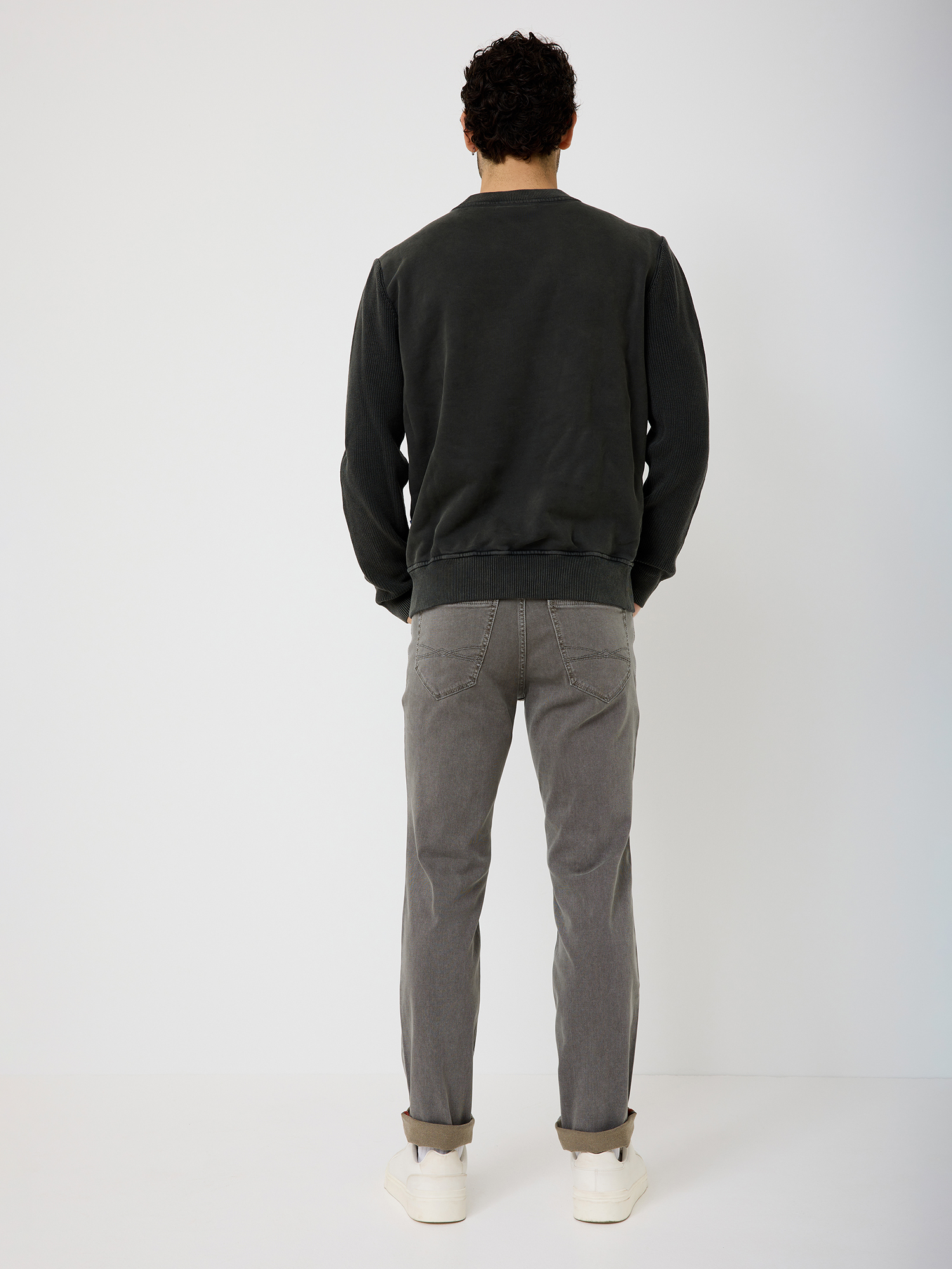 803237997000-0203_04_paddocks-pipe-stretch-jeans_ay.jpg
