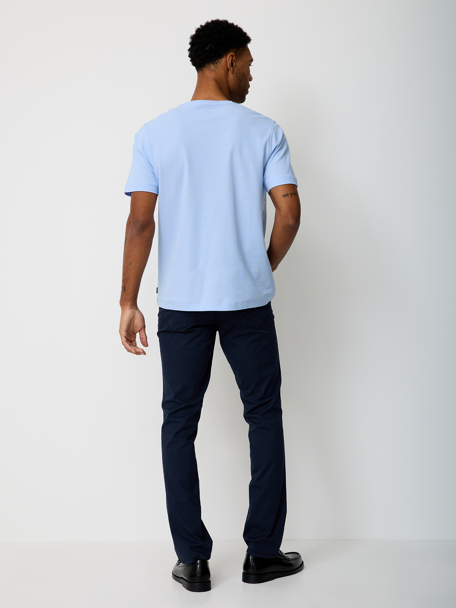 380317889000-0625_05_herren-kurzarm-rundhals-shirt-paddocks_ay.jpg