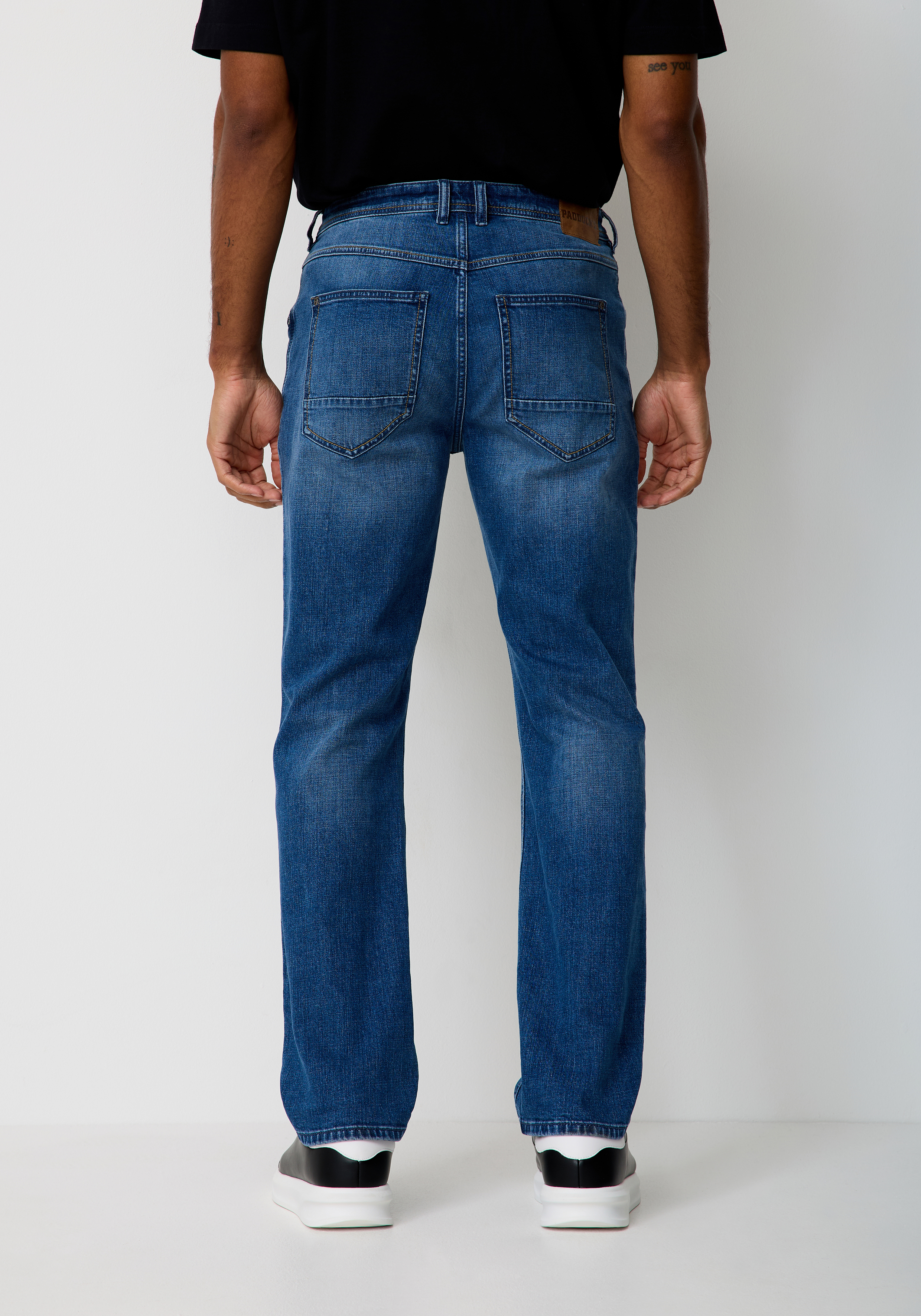 803037625000-4564_02_regular-straight-jeans-paddocks.jpg