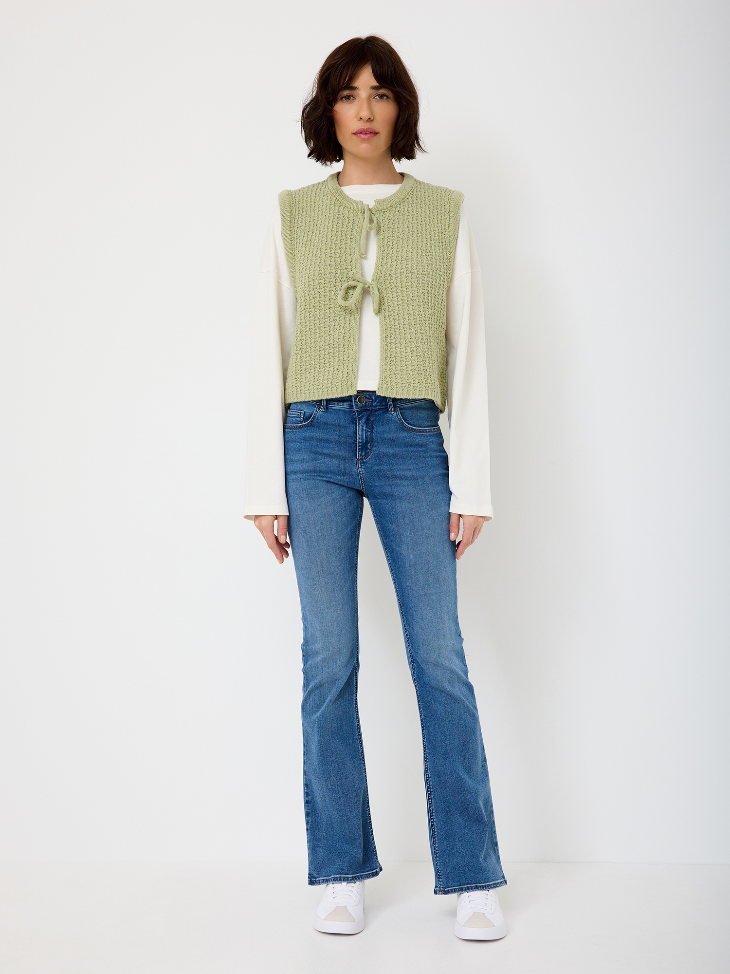 605767849000-4566_02_high-waist-bootcut-jeans-paddocks-jane_ay.jpg