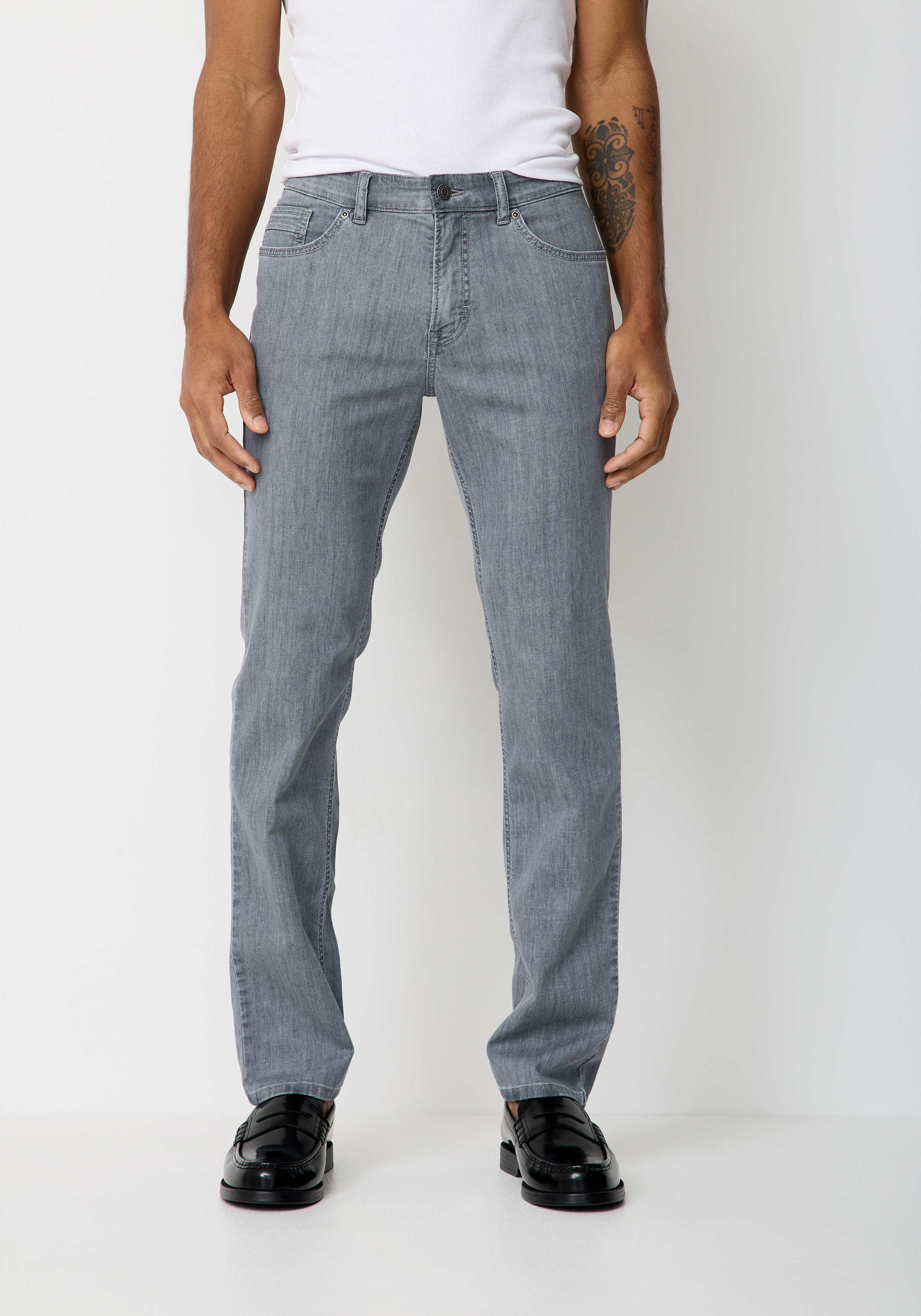803007853000-1016_01_slim-fit-jeans-paddocks-pipe.jpg