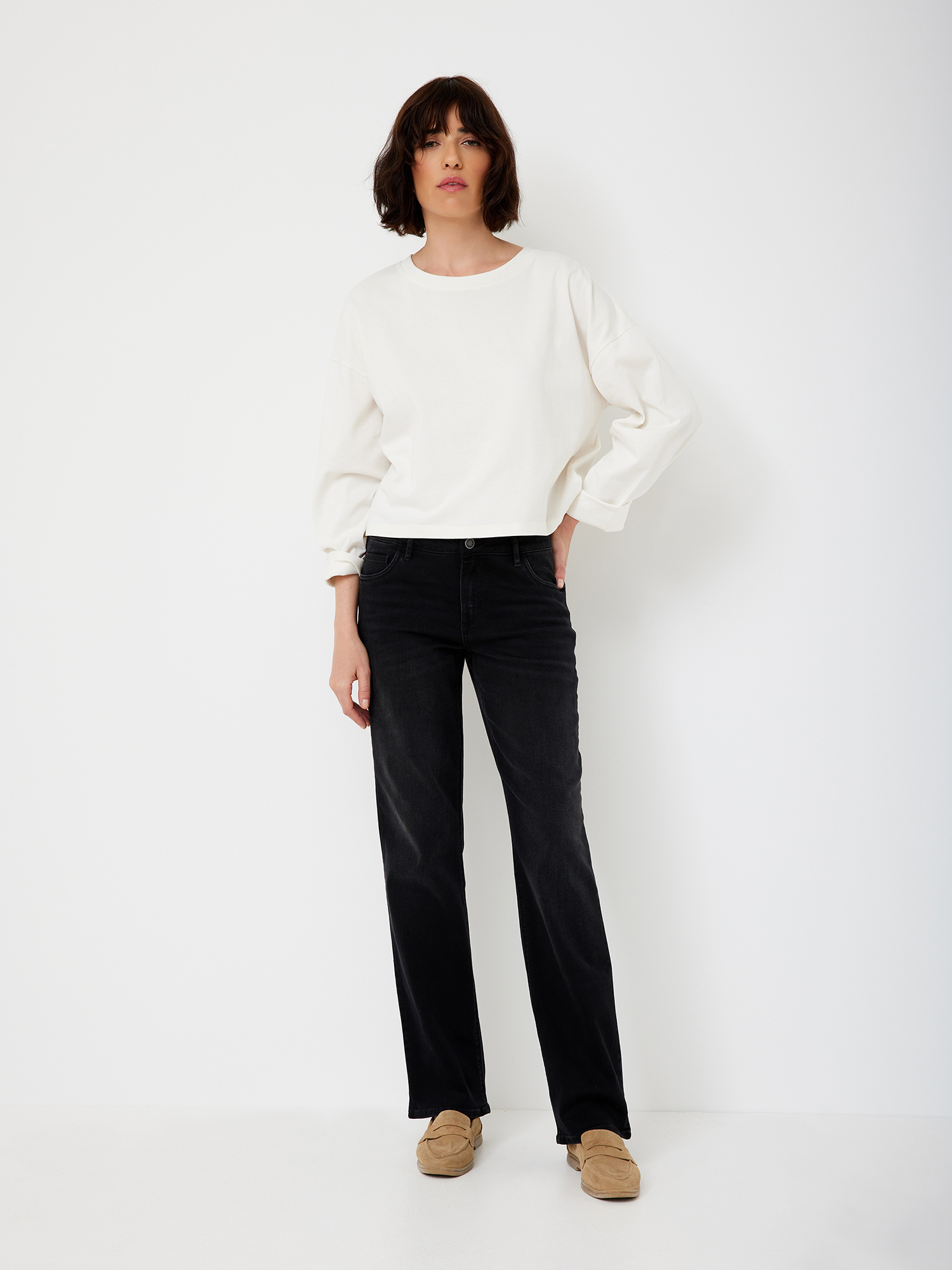 605667991000-6006_02_regular-fit-jeans-paddocks-lara_ay.jpg