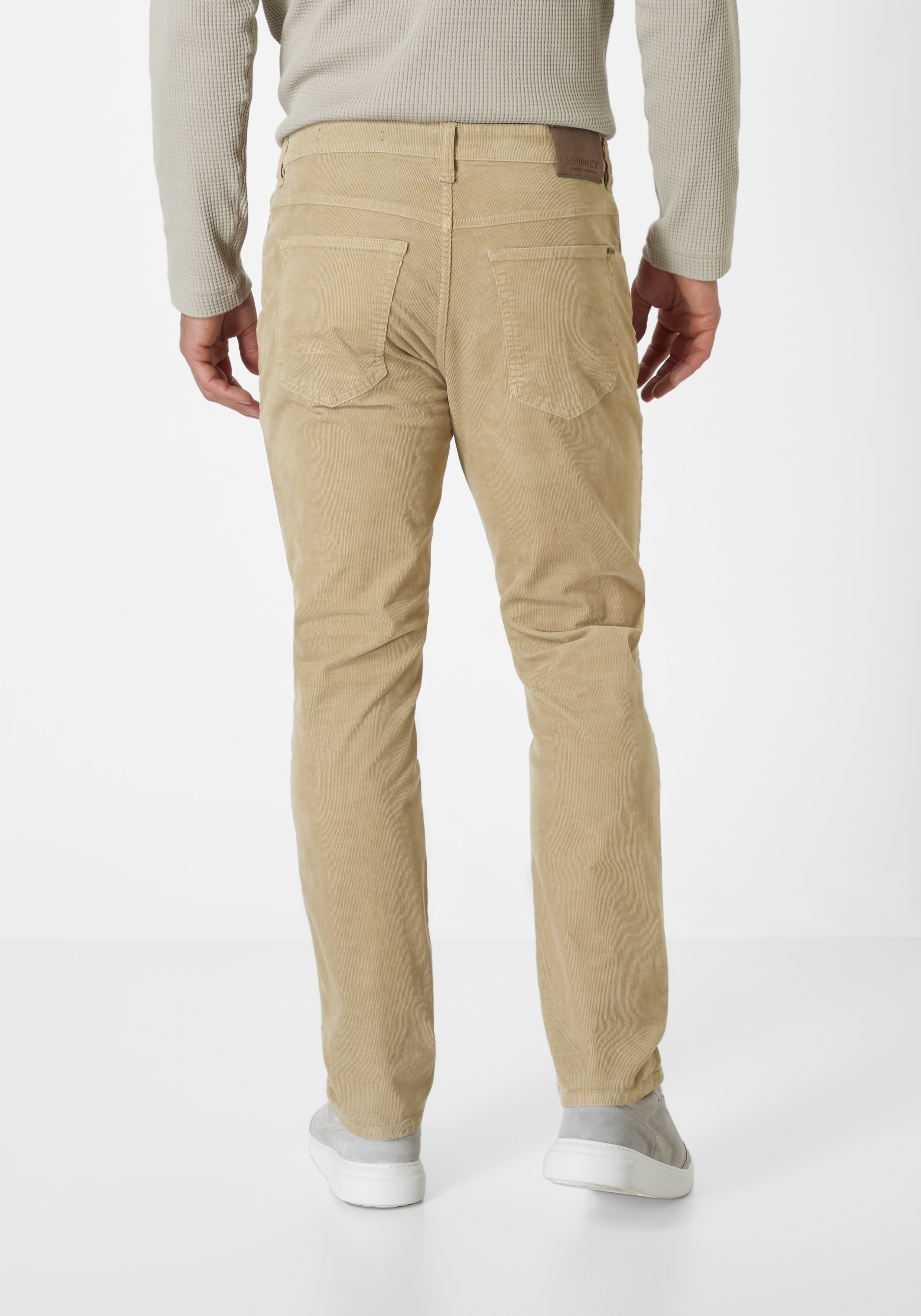 802106947000-0211_10_herren-cordhose-regular-straight-ben-paddocks.jpg