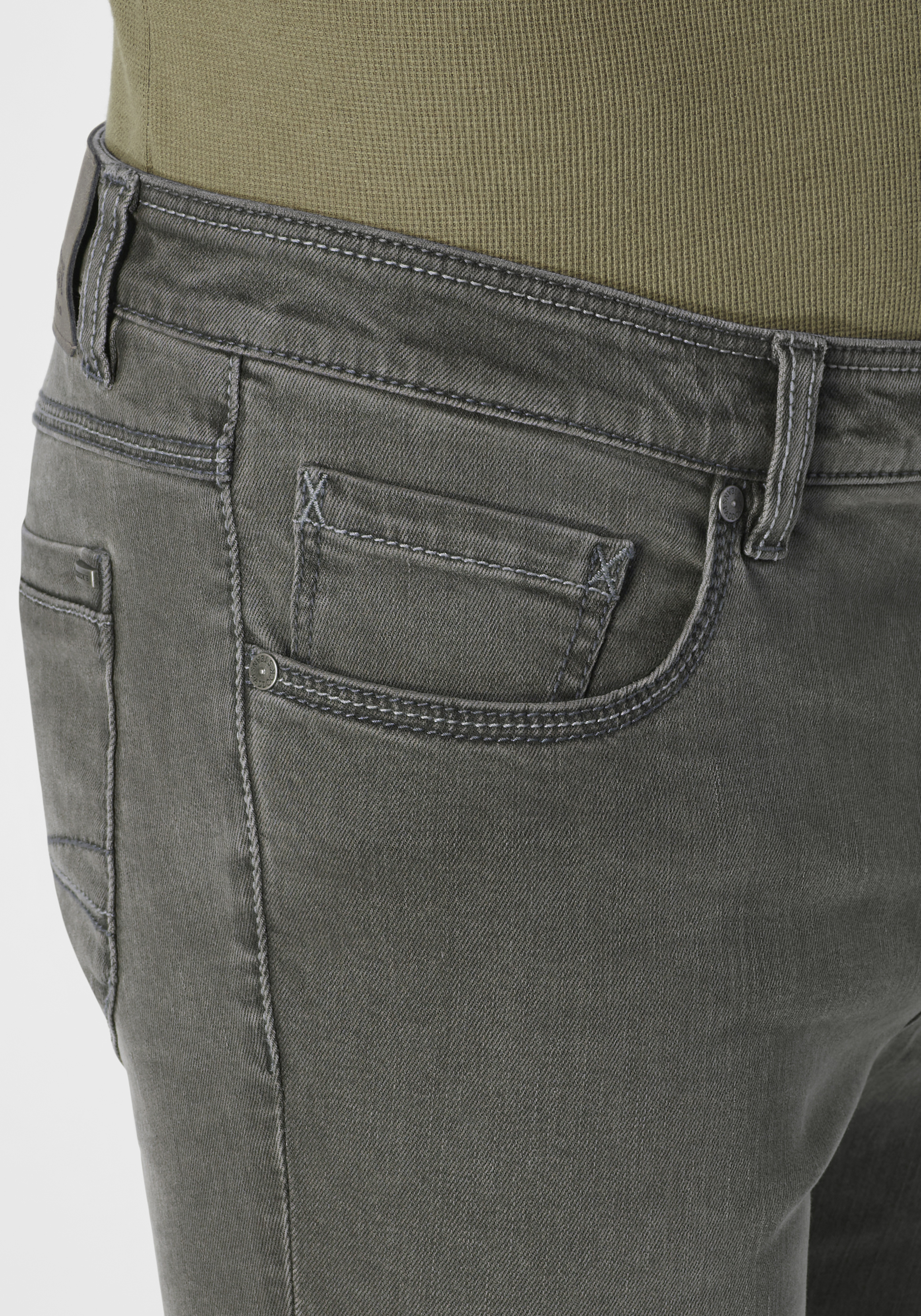 801516913000-4272_3_herren-overdyed-denim-jeans-slim-fit-pipe-paddocks.jpg