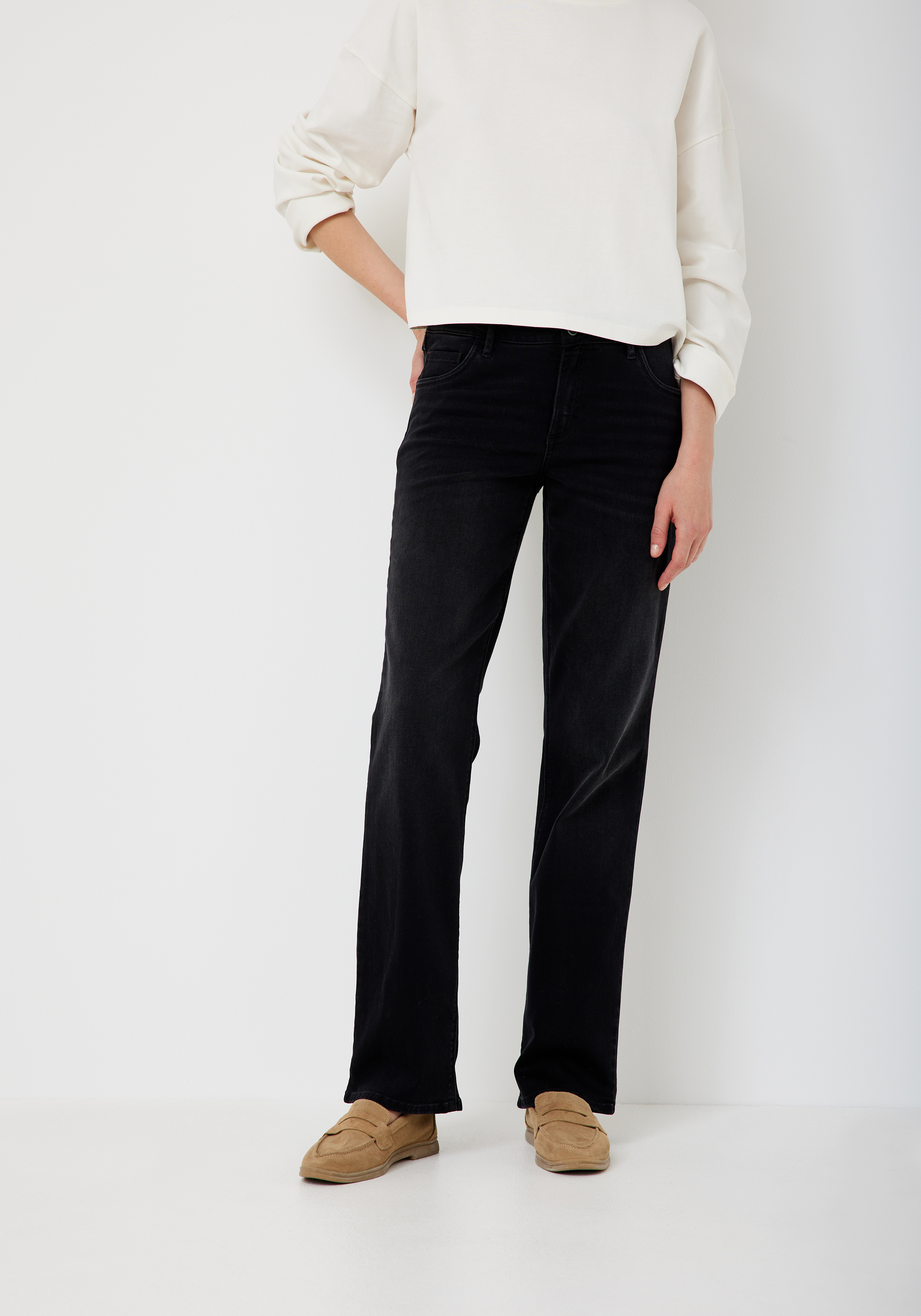 605667991000-6006_01_regular-fit-jeans-paddocks-lara.jpg