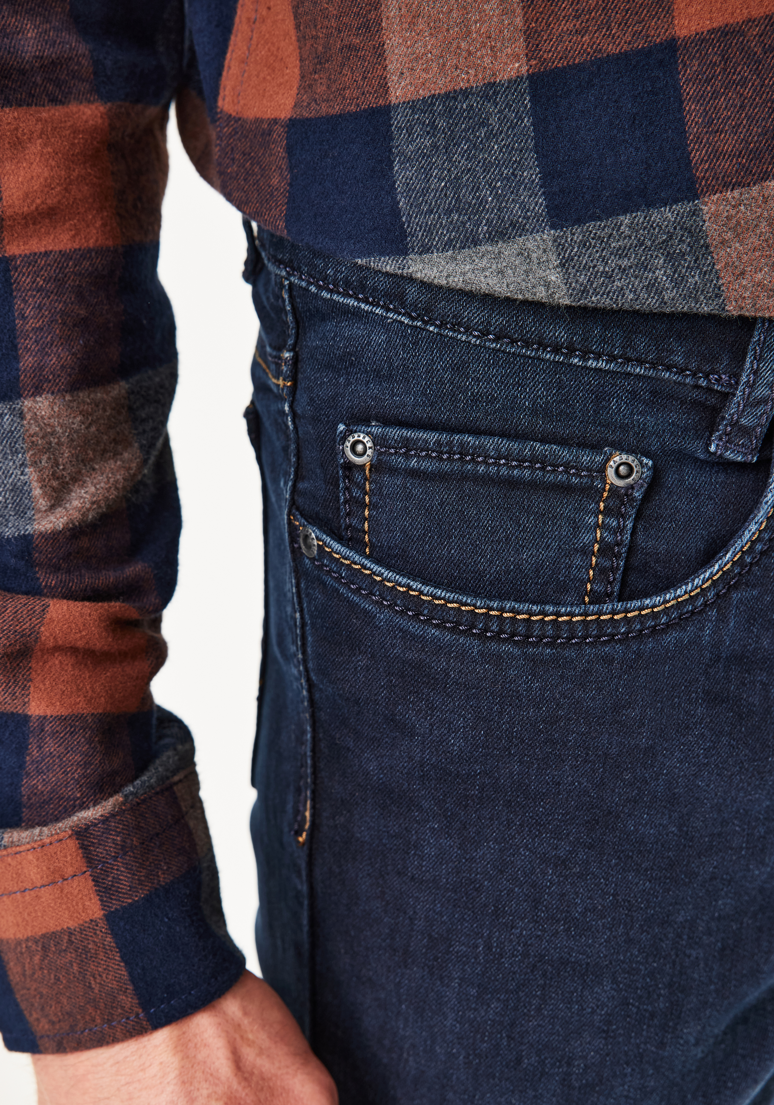 802277275000-0879_04_paddocks-pipe-stretch-saddlestitch.jpg